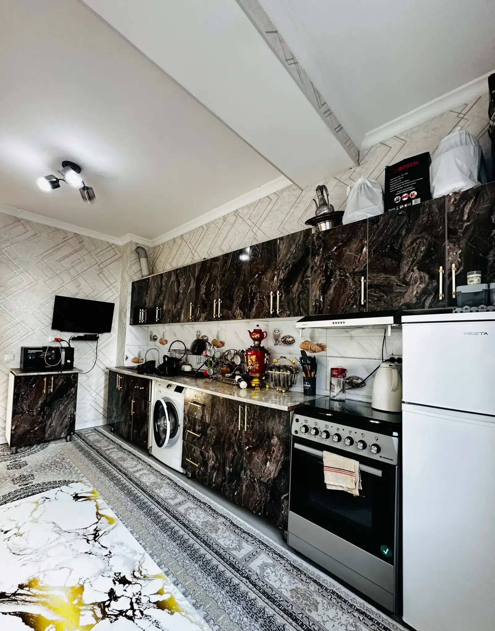3-комн. квартира, 8 этаж, 82 м², гипразем/сино