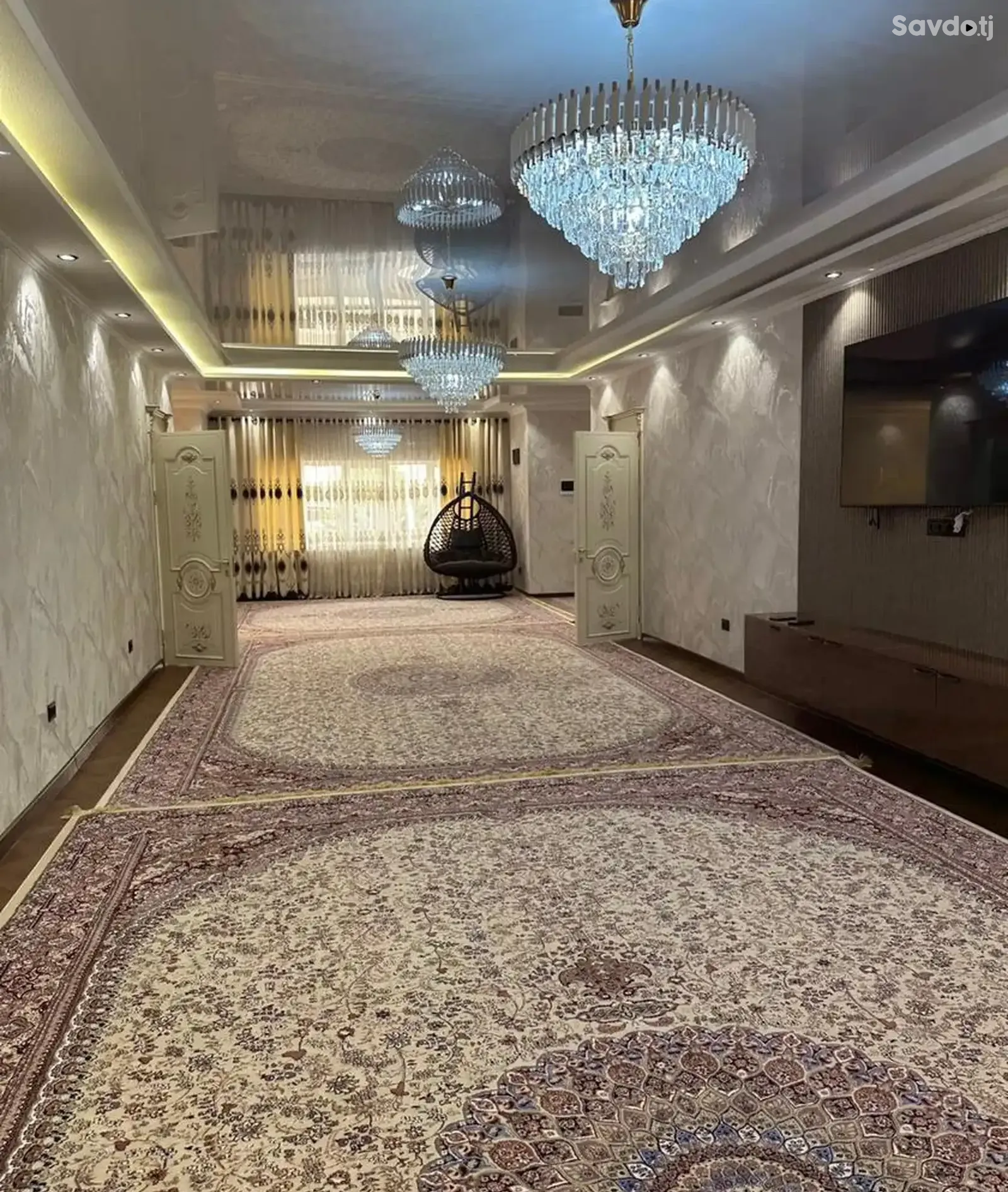 3-этажный, 13 комнатный дом, 500 м², Шохмансур