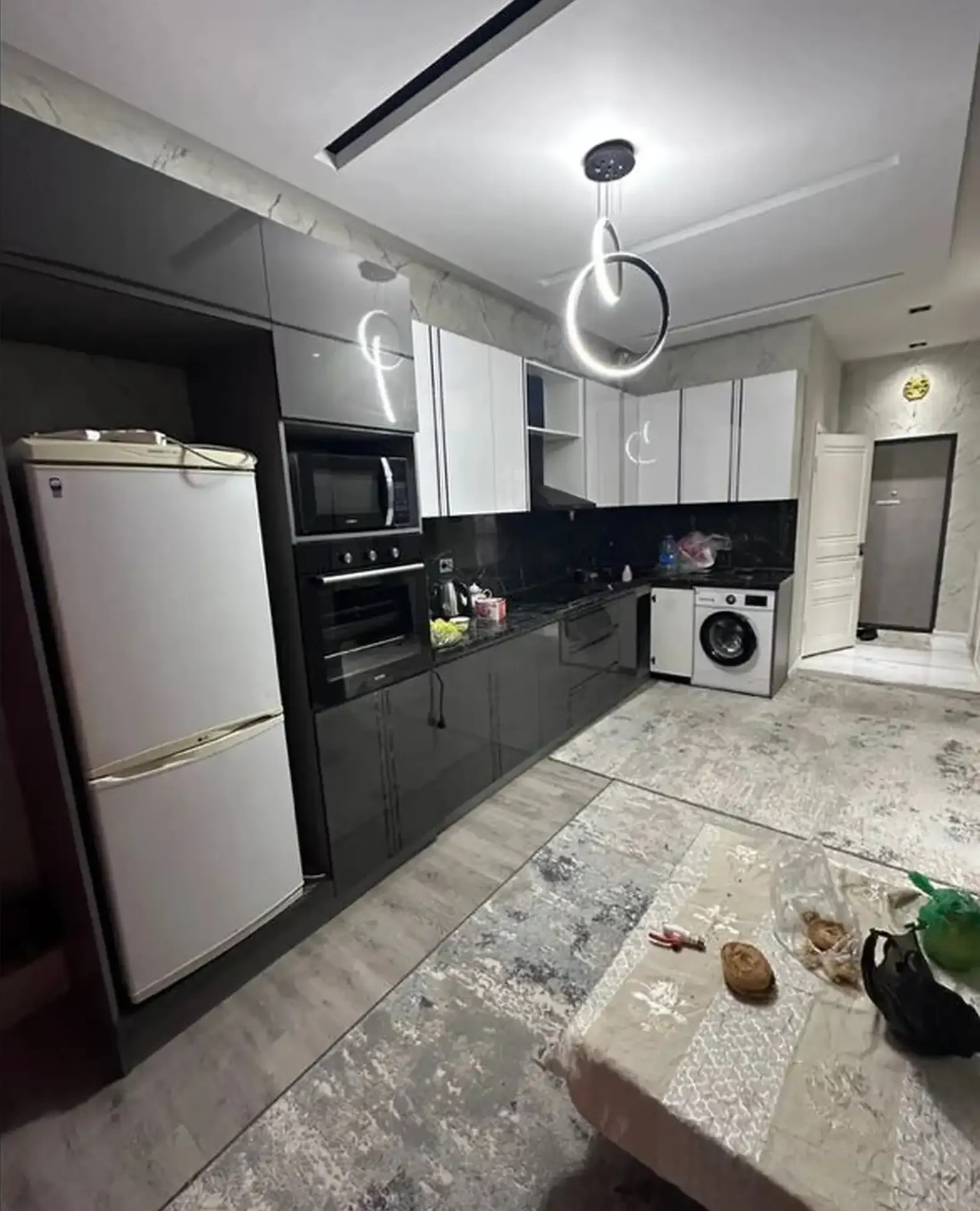 2-комн. квартира, 17 этаж, 120м², Фирдавси