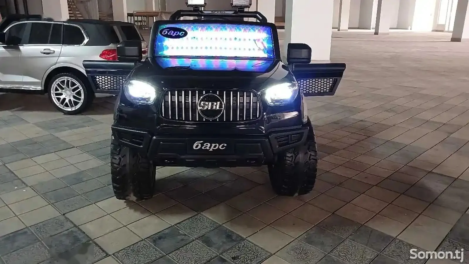 Детский электромобиль