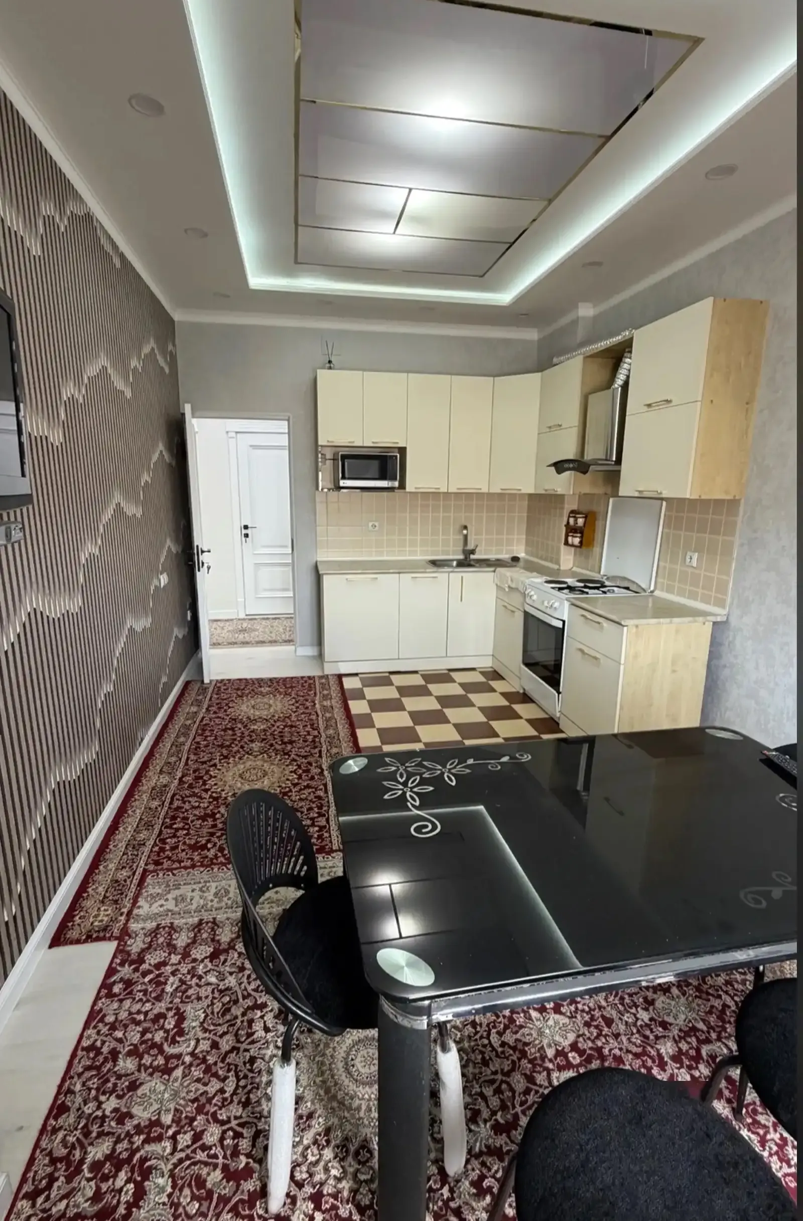 2-комн. квартира, 2 этаж, 82м², Шохмансур