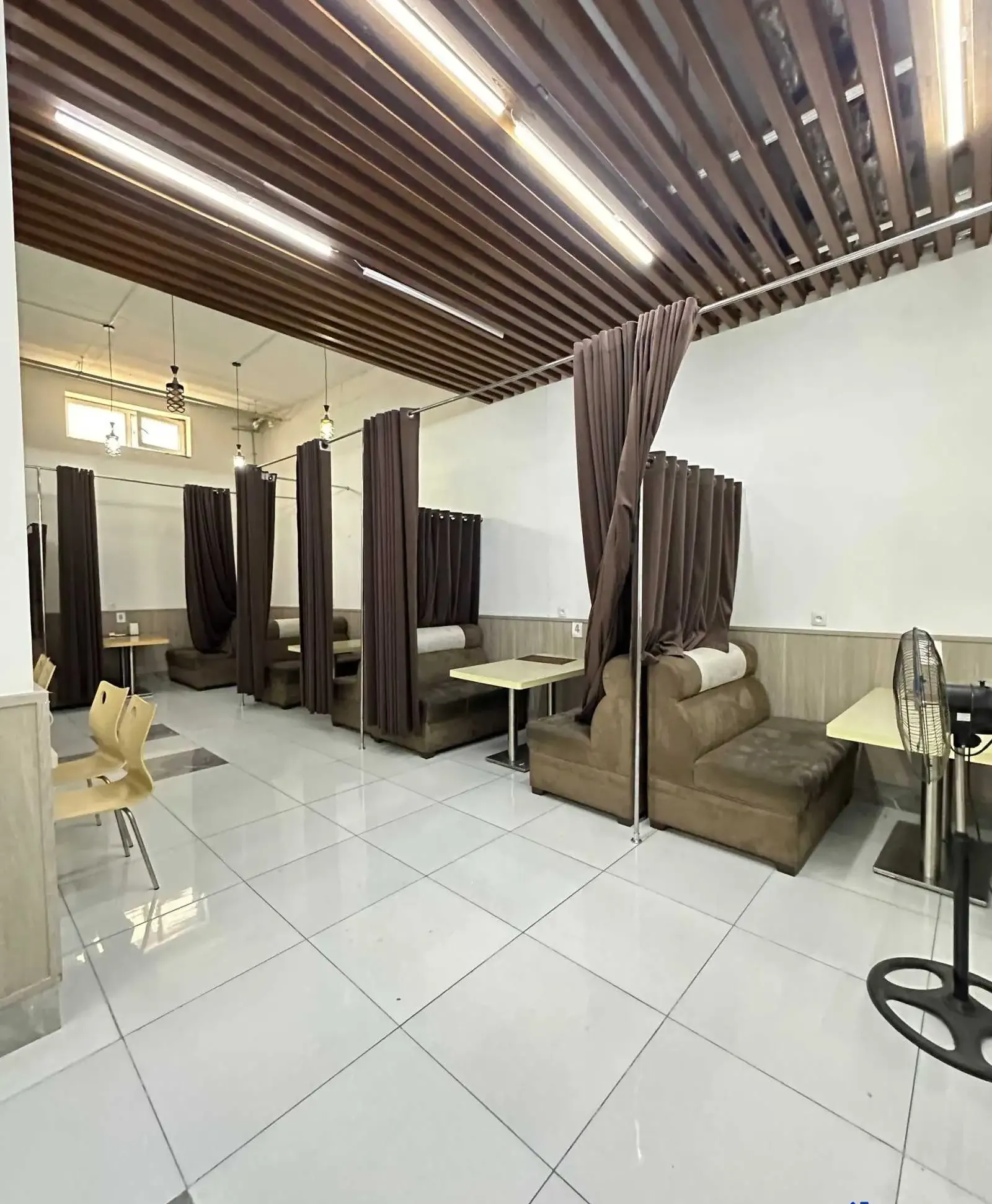 Помещение под ресторан / бар, 444м², Сино Караболо