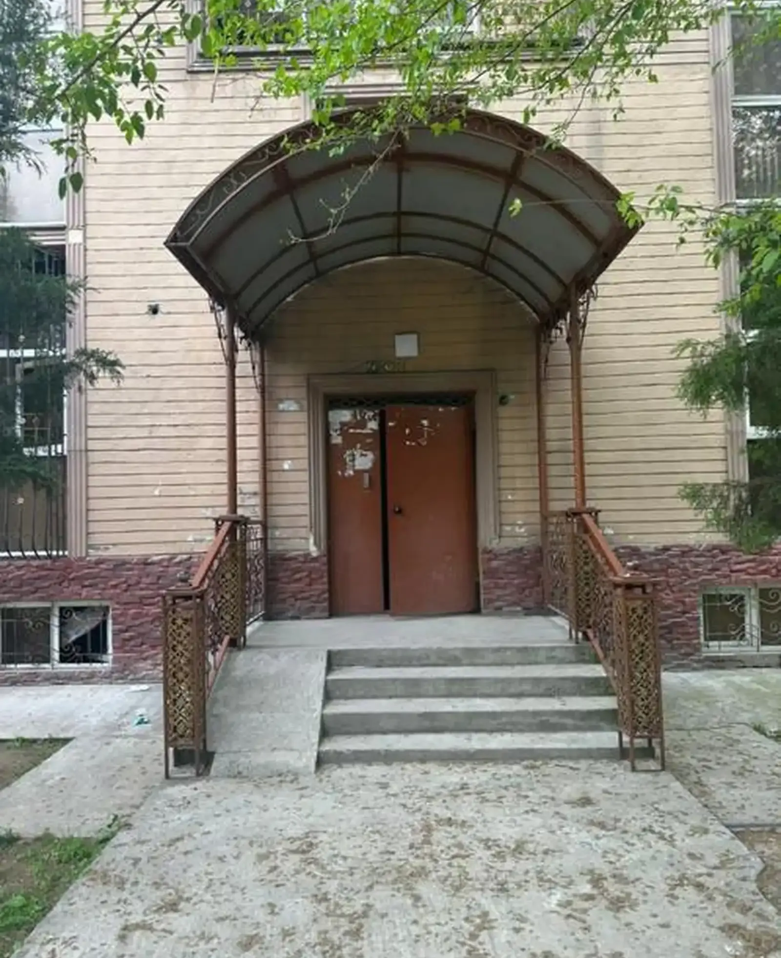 3-комн. квартира, 2 этаж, 102м², Шоҳмансур