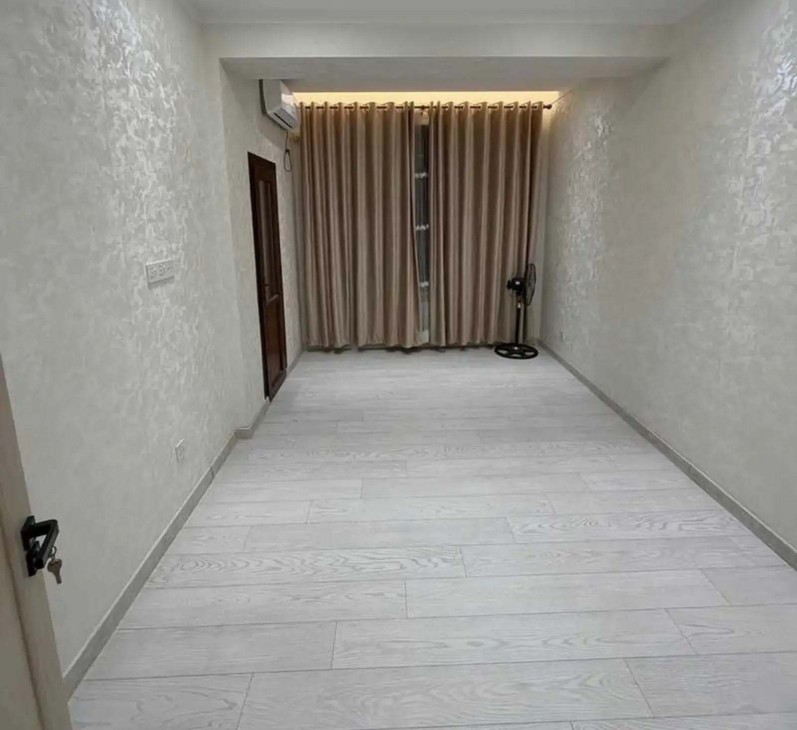 2-комн. квартира, 11 этаж, 60м², сино