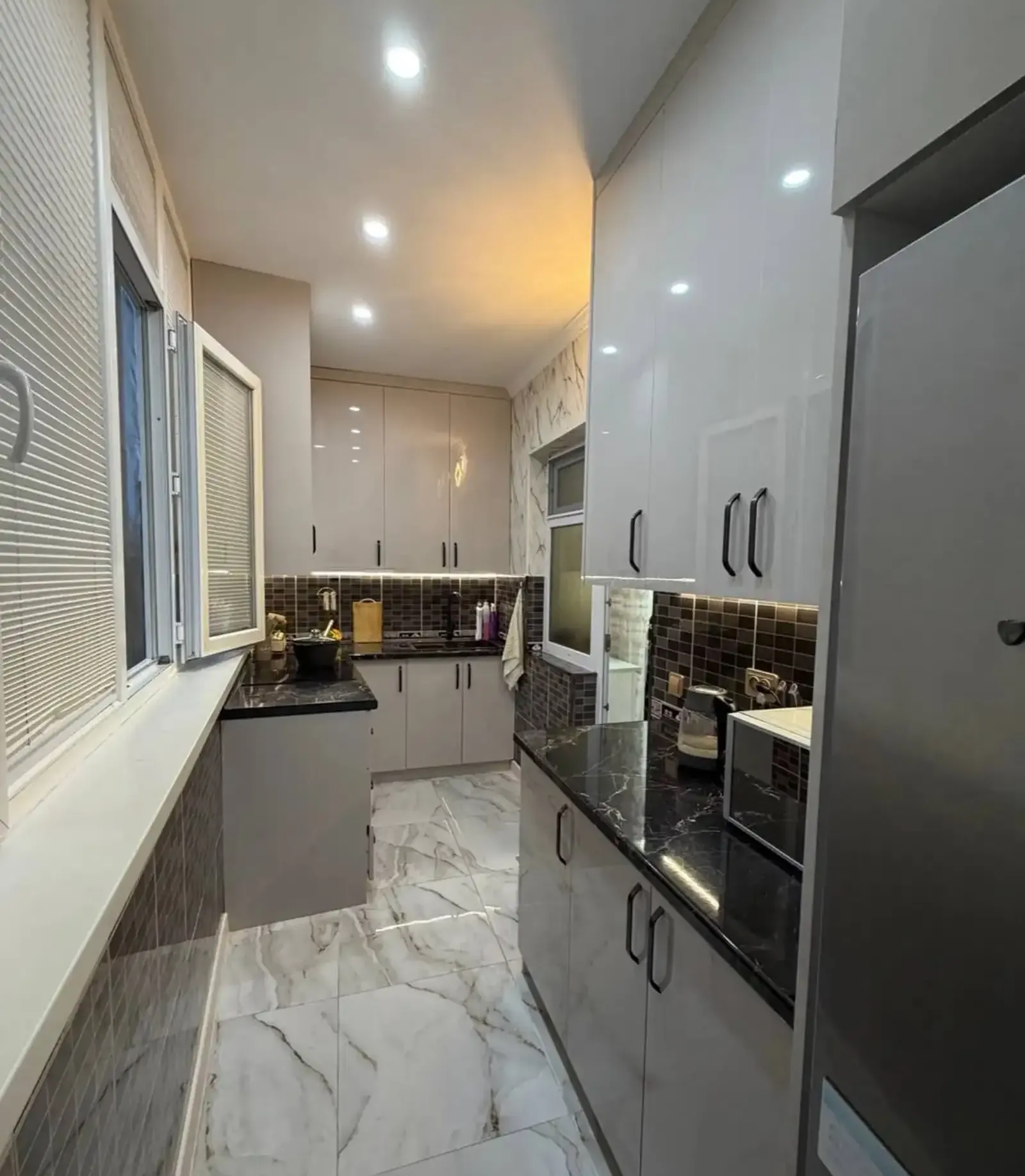 3-комн. квартира, 3 этаж, 76 м², Сино