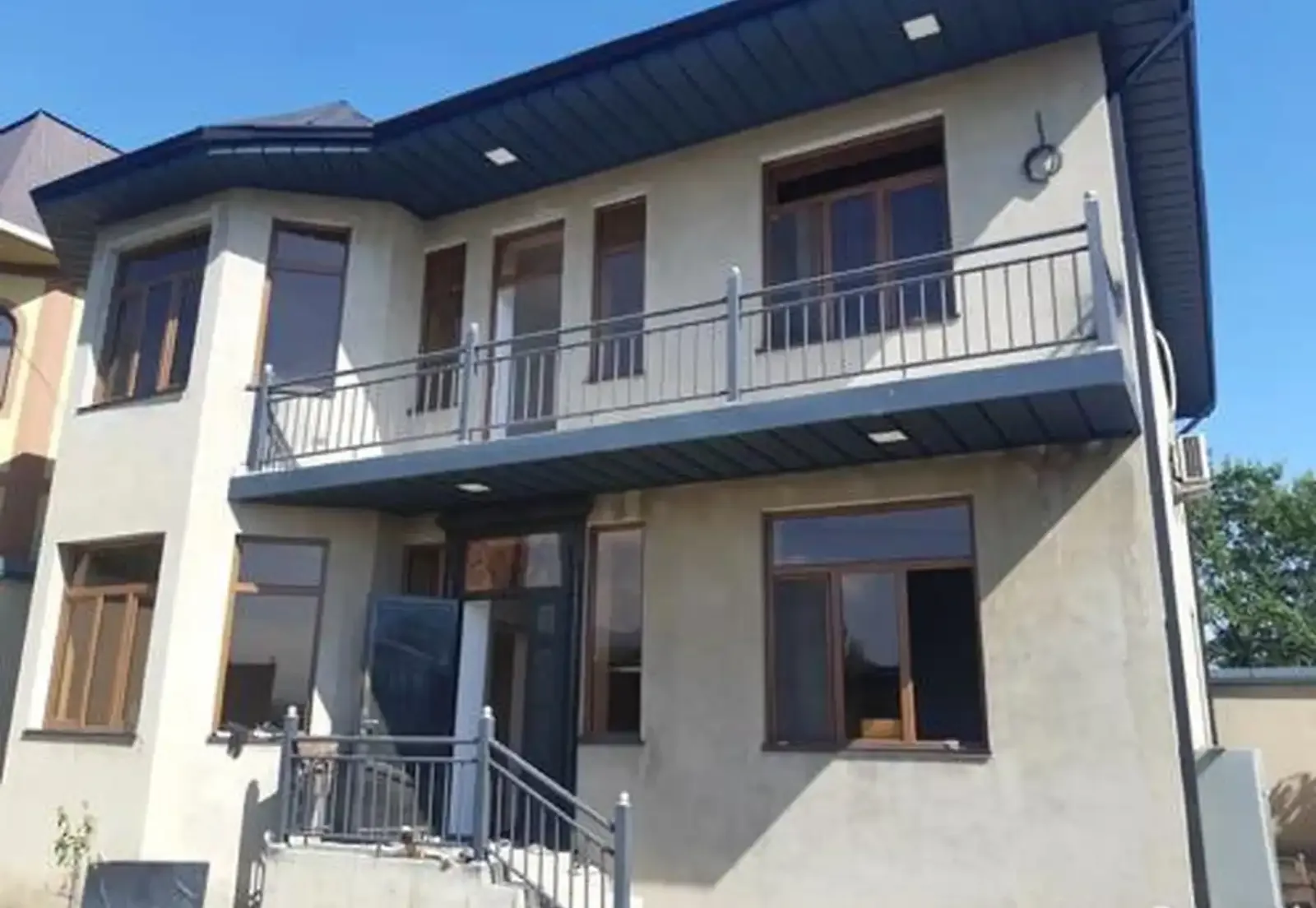 2-этажный, 2 комнатный дом, 180 м², Шохмансур