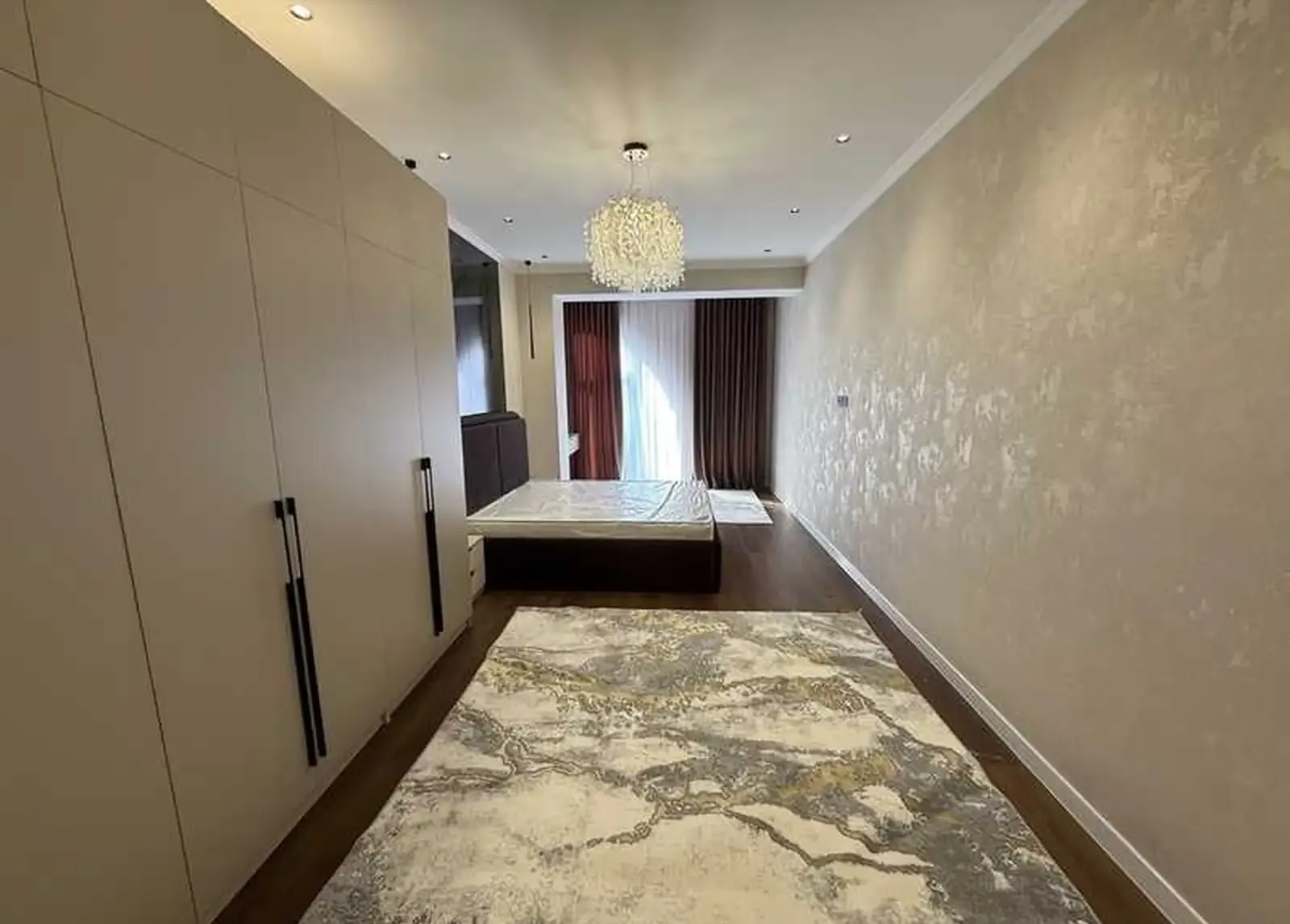 2-комн. квартира, 14 этаж, 74м², Овир