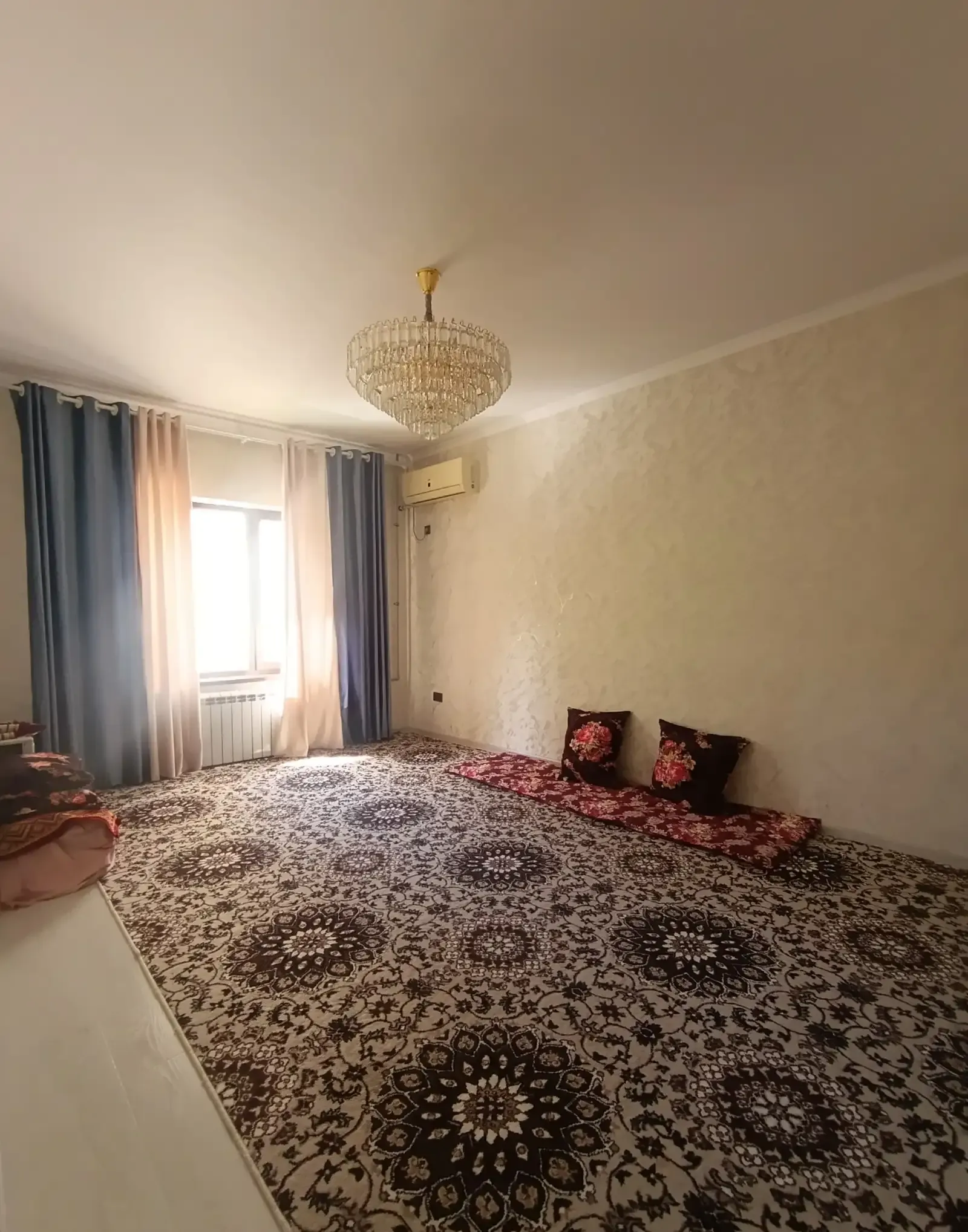 2-комн. квартира, 2 этаж, 70 м², Фирдавси