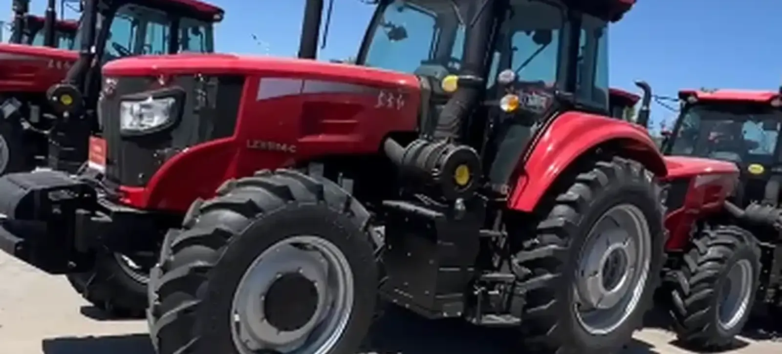 Трактор YTO LXM 1604