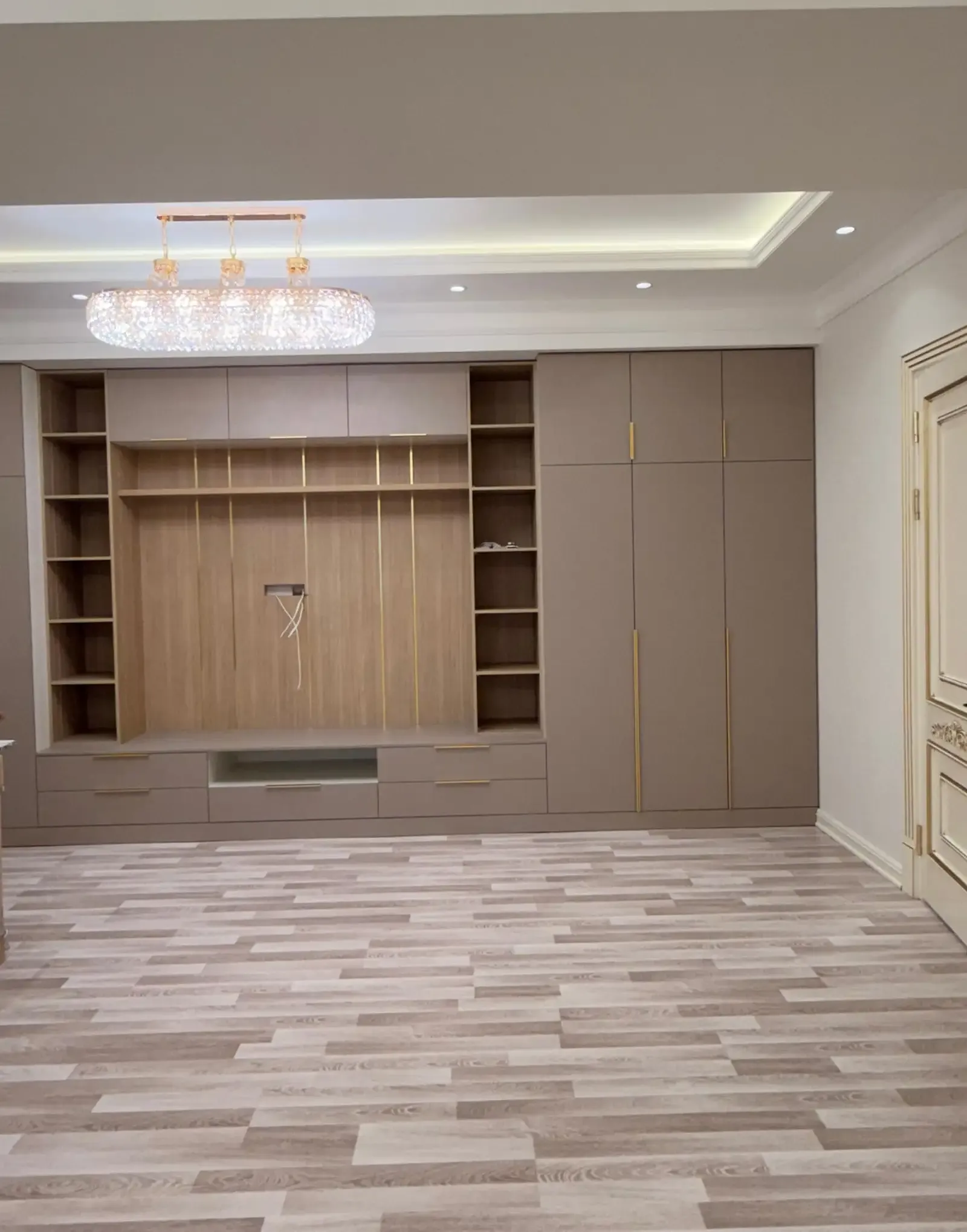 3-комн. квартира, 8 этаж, 146 м², Сафо, Пединститут