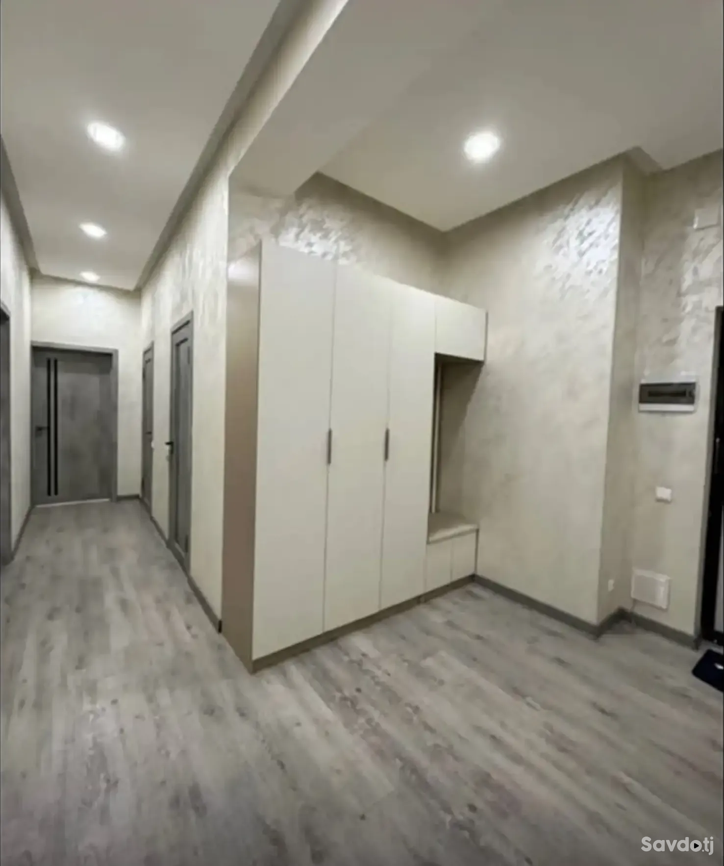 2-комн. квартира, 12 этаж, 76м², Шохмансур