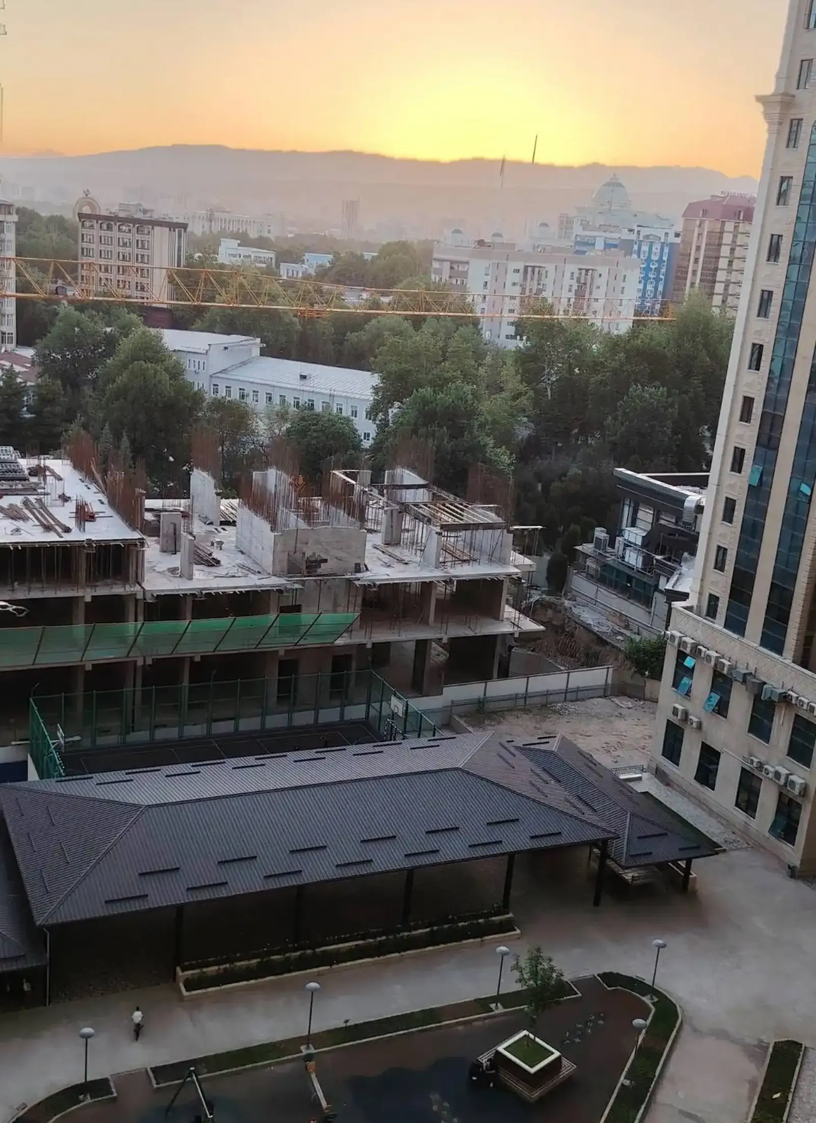 1-комн. квартира, 10 этаж, 47 м², Овир,Евар