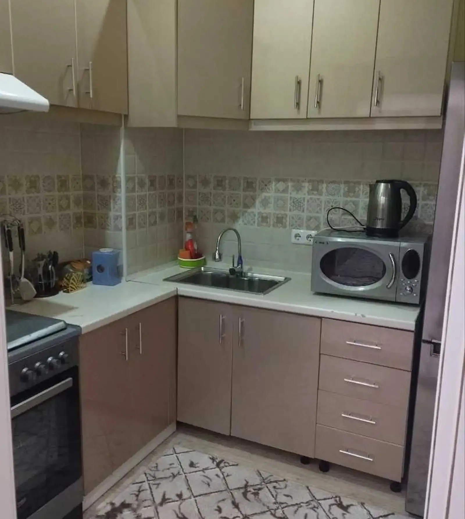 2-комн. квартира, 16 этаж, 52м², Шохмансур