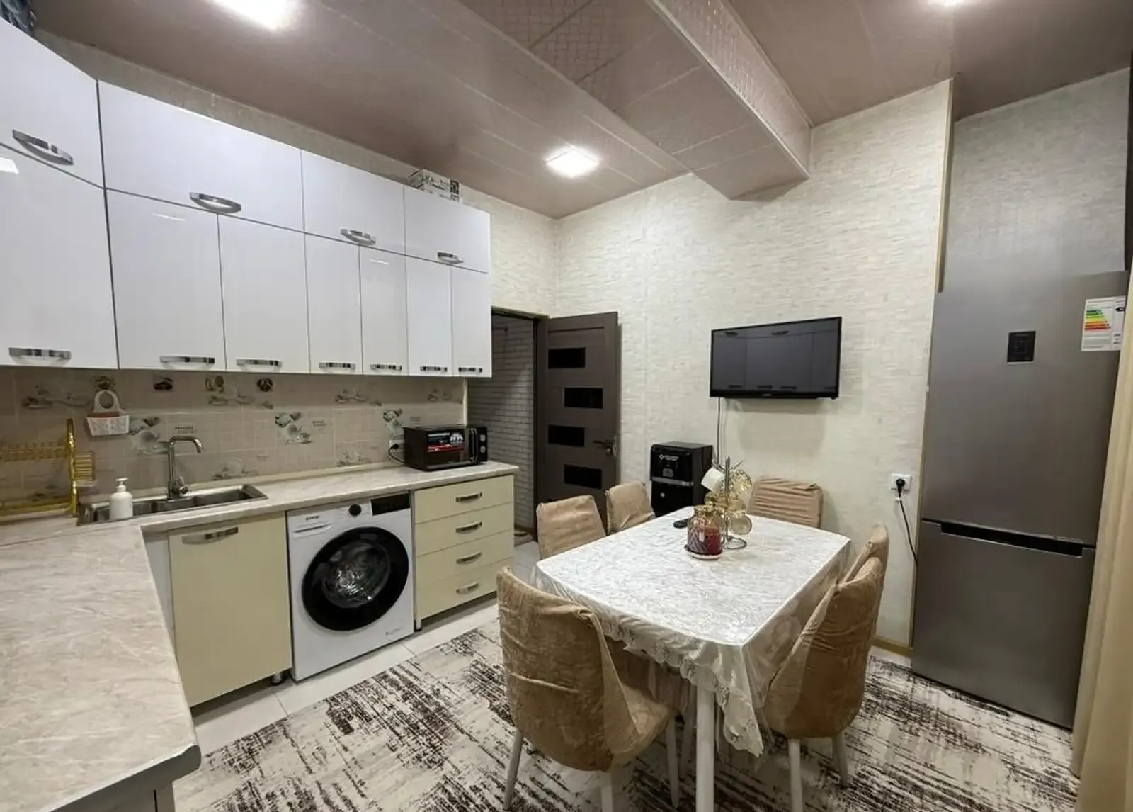 3-комн. квартира, 4 этаж, 62 м², Фирдавси