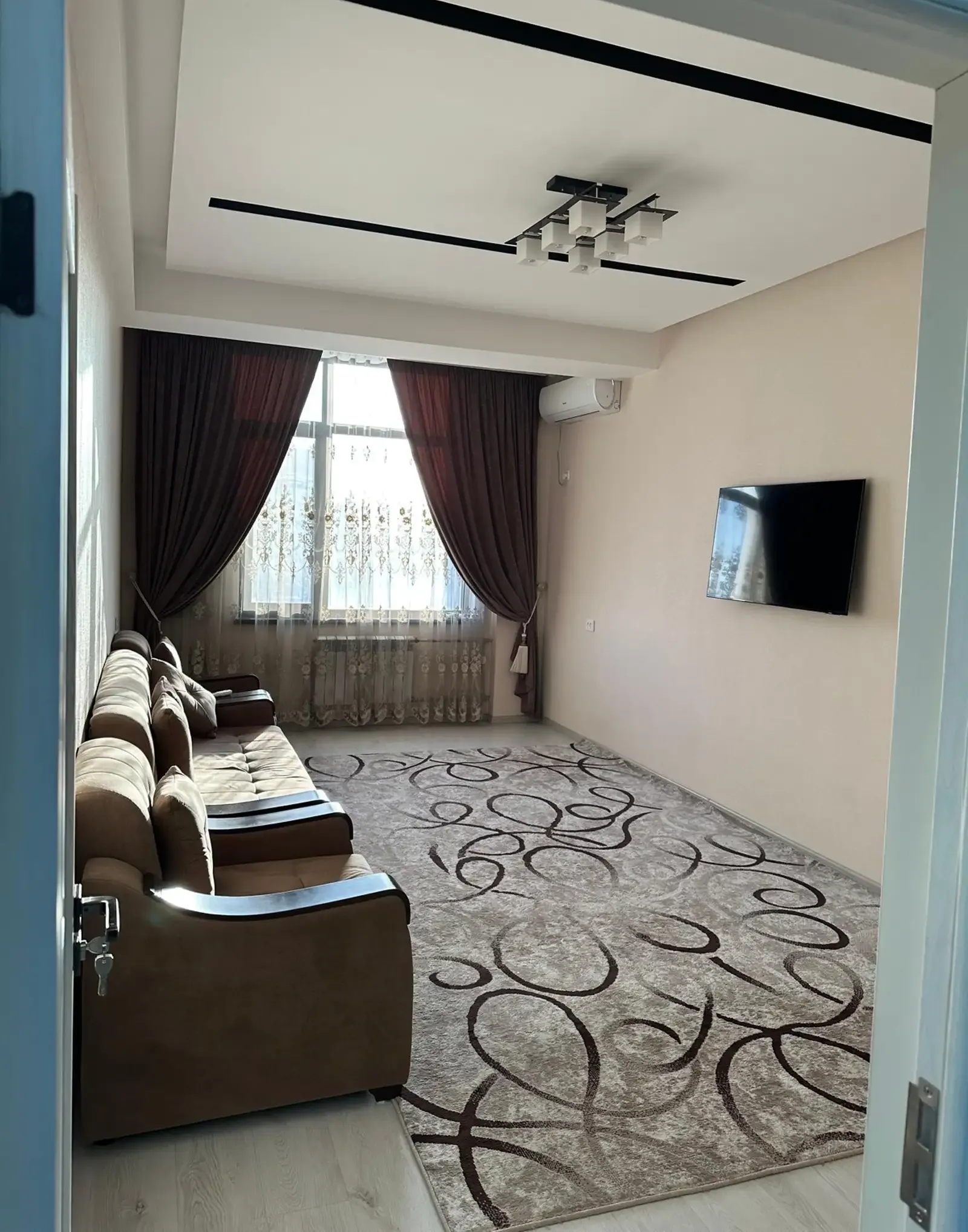 2-комн. квартира, 10 этаж, 67м², Сомони
