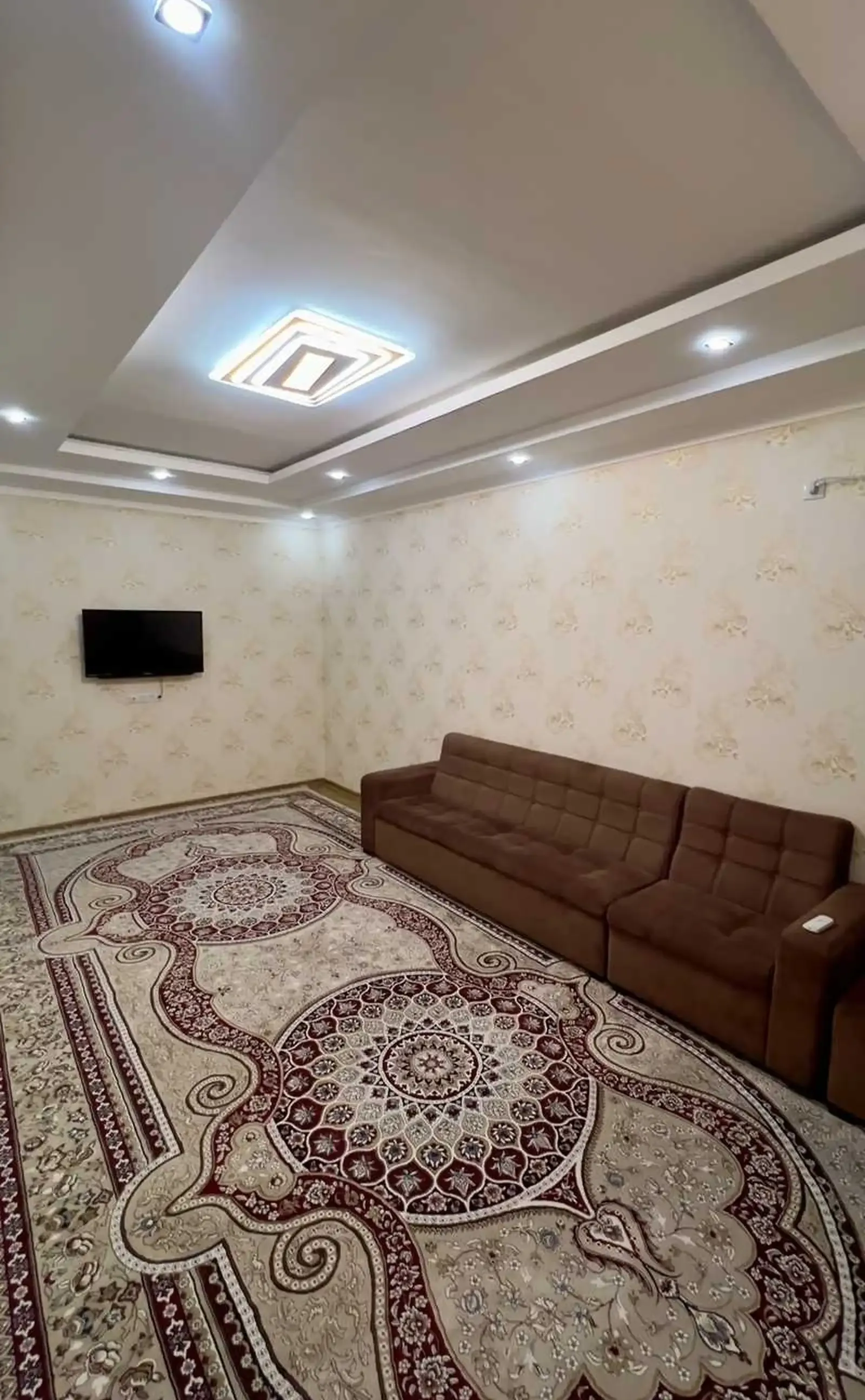 2-комн. квартира, 13 этаж, 65м², Гранд.Отел