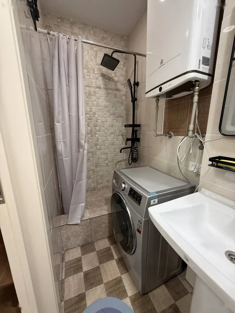 2-комн. квартира, 12 этаж, 77м², сомони