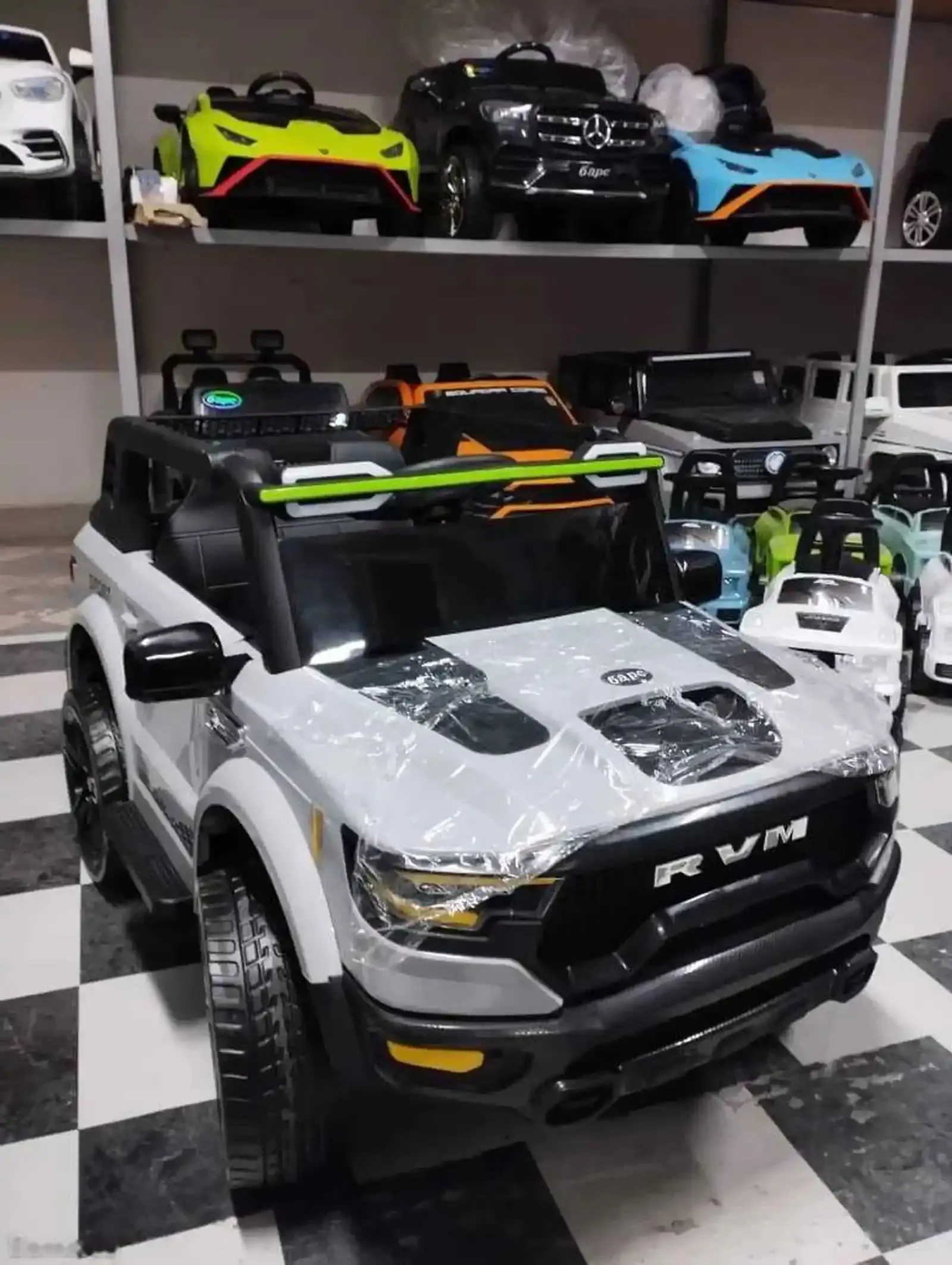 Детский электромобиль