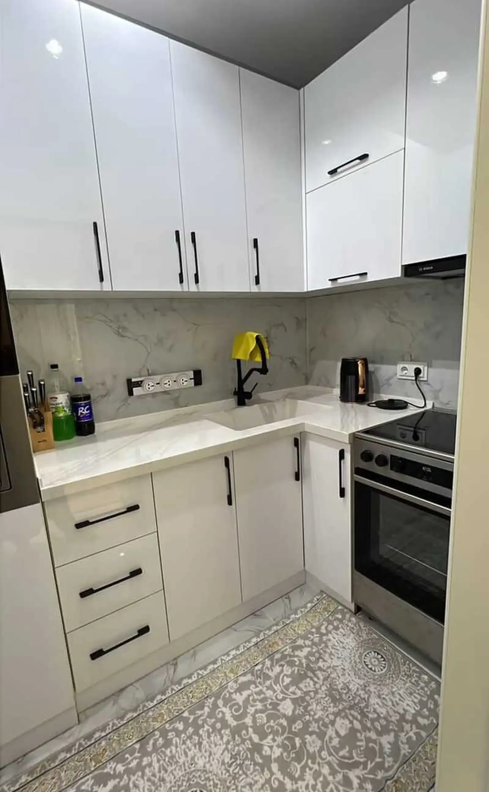 2-комн. квартира, 3 этаж, 52м², 46 мкр, Соҳили, бари доми Форел
