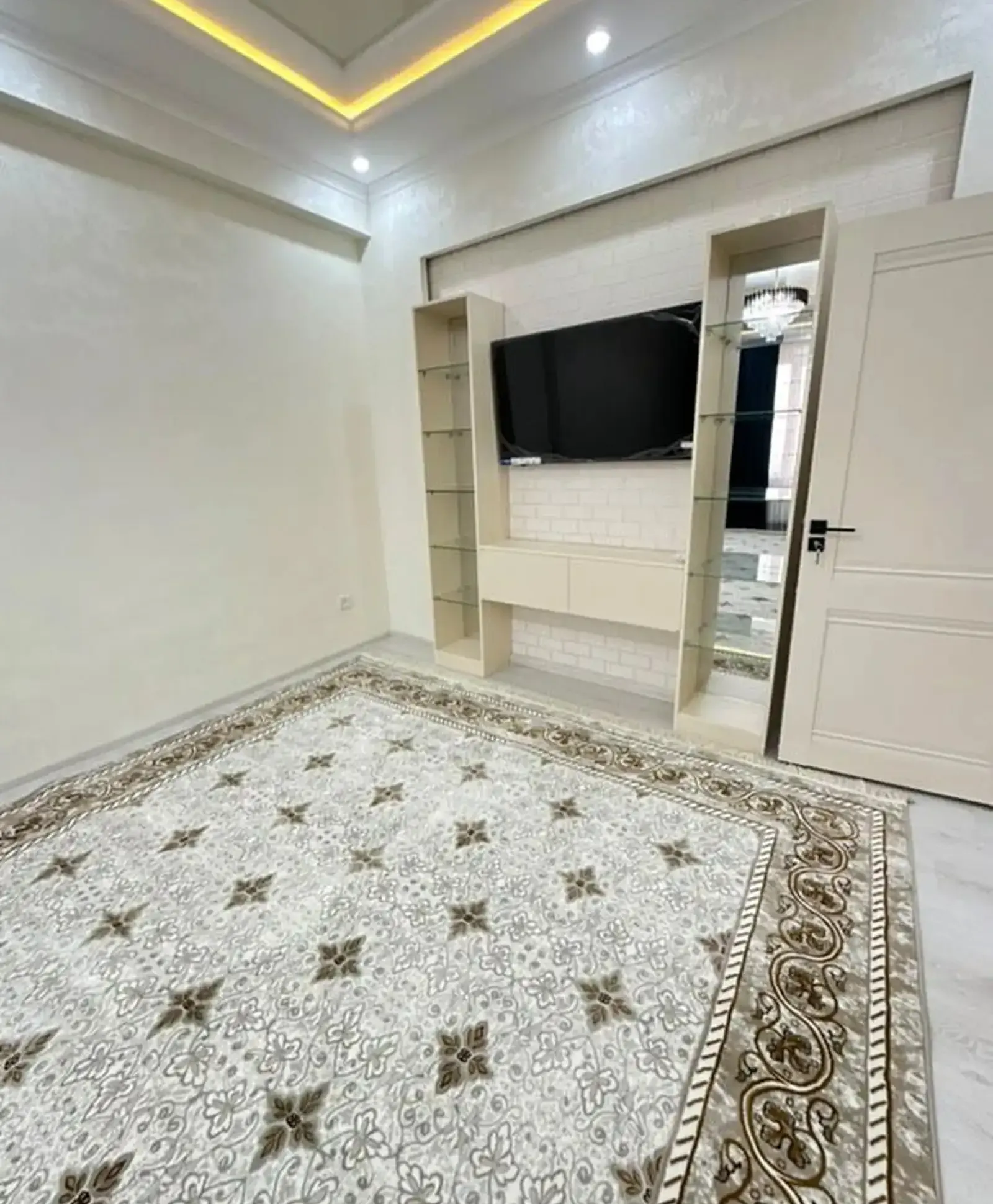 3-комн. квартира, 14 этаж, 110м², 82 мкр