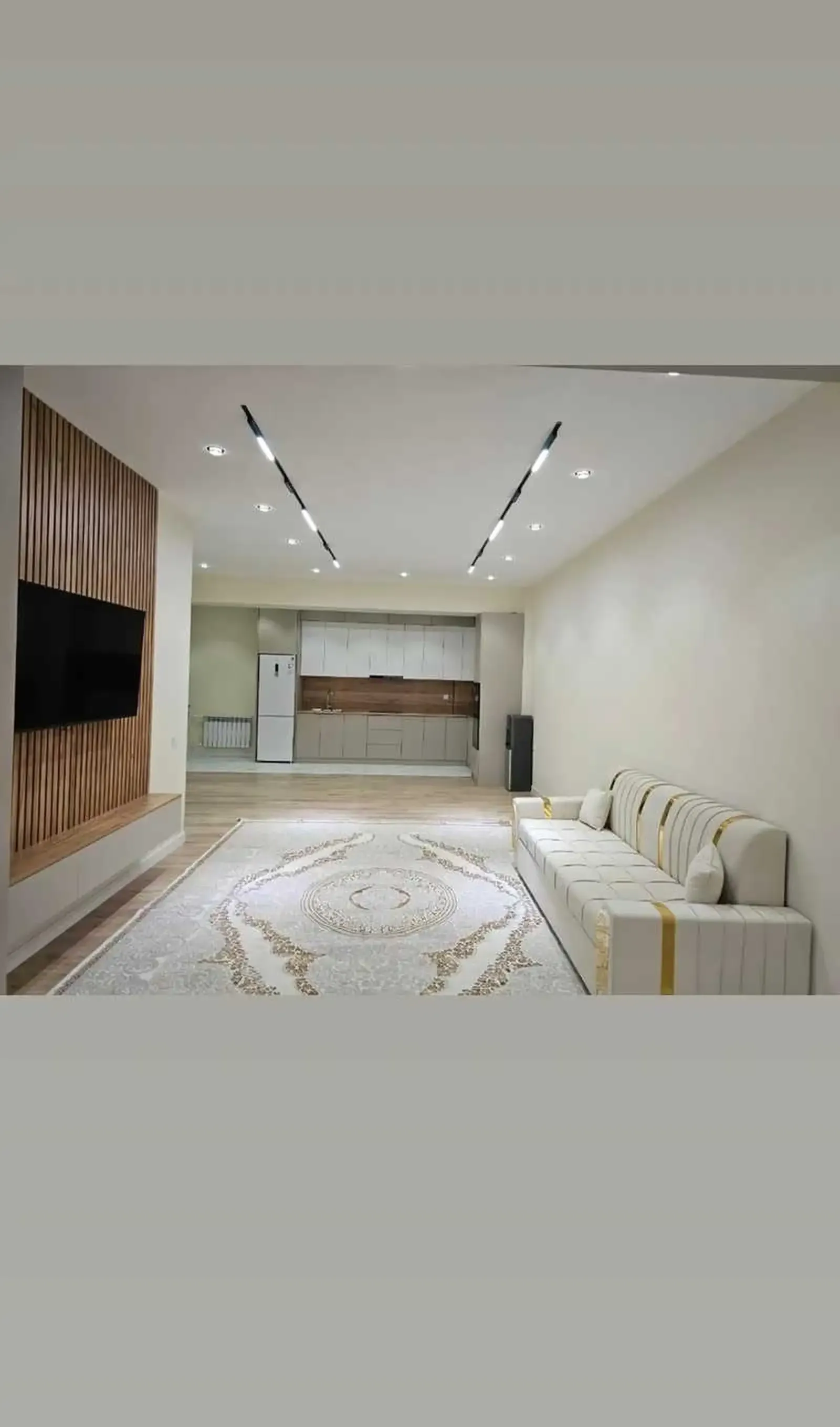 2-комн. квартира, 15 этаж, 90м², Голубой экран