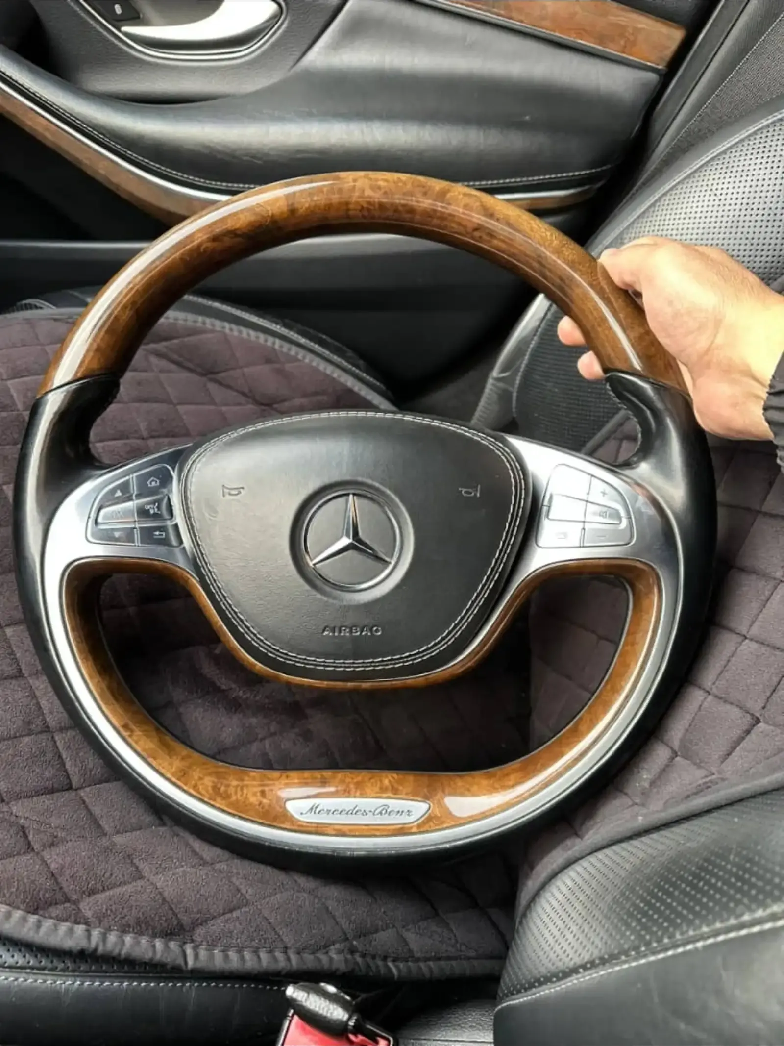 Руль от Mercedes-Benz