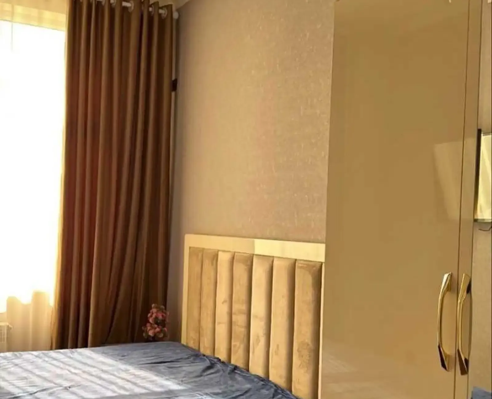 3-комн. квартира, 12 этаж, 93 м², Шохмансур