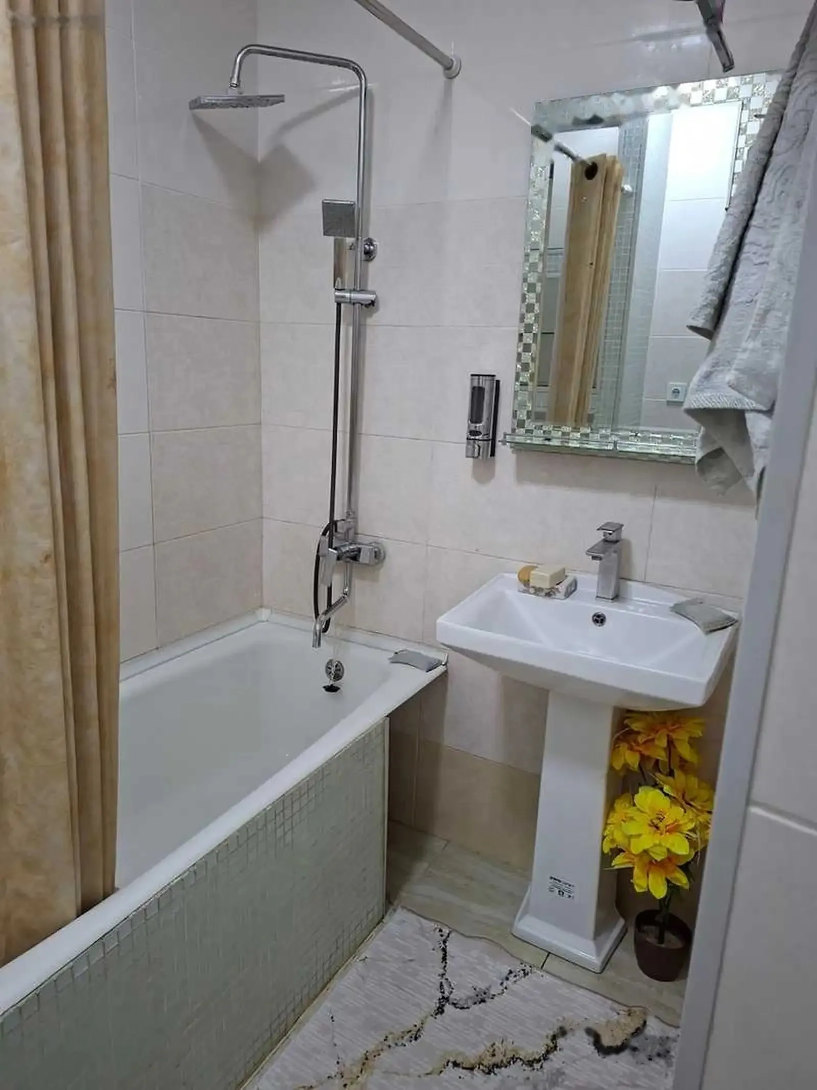 2-к квартира, 2 этаж, 85 м², Сино, 102 мкр, ресторан Шахриер