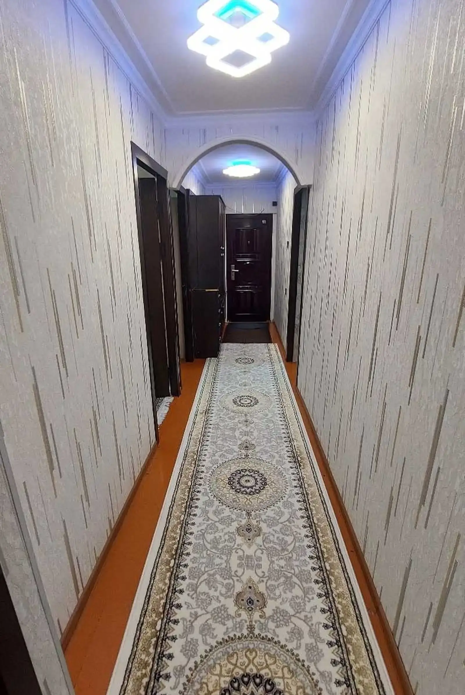 5-комн. квартира, 2 этаж, 100м², Зарафшон