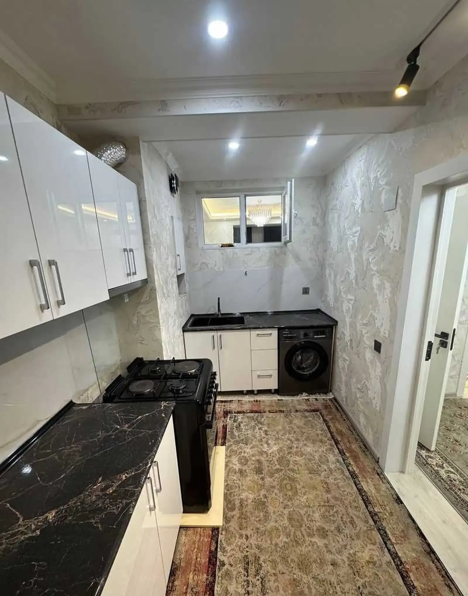 2-комн. квартира, 12 этаж, 64м², 102 мкр