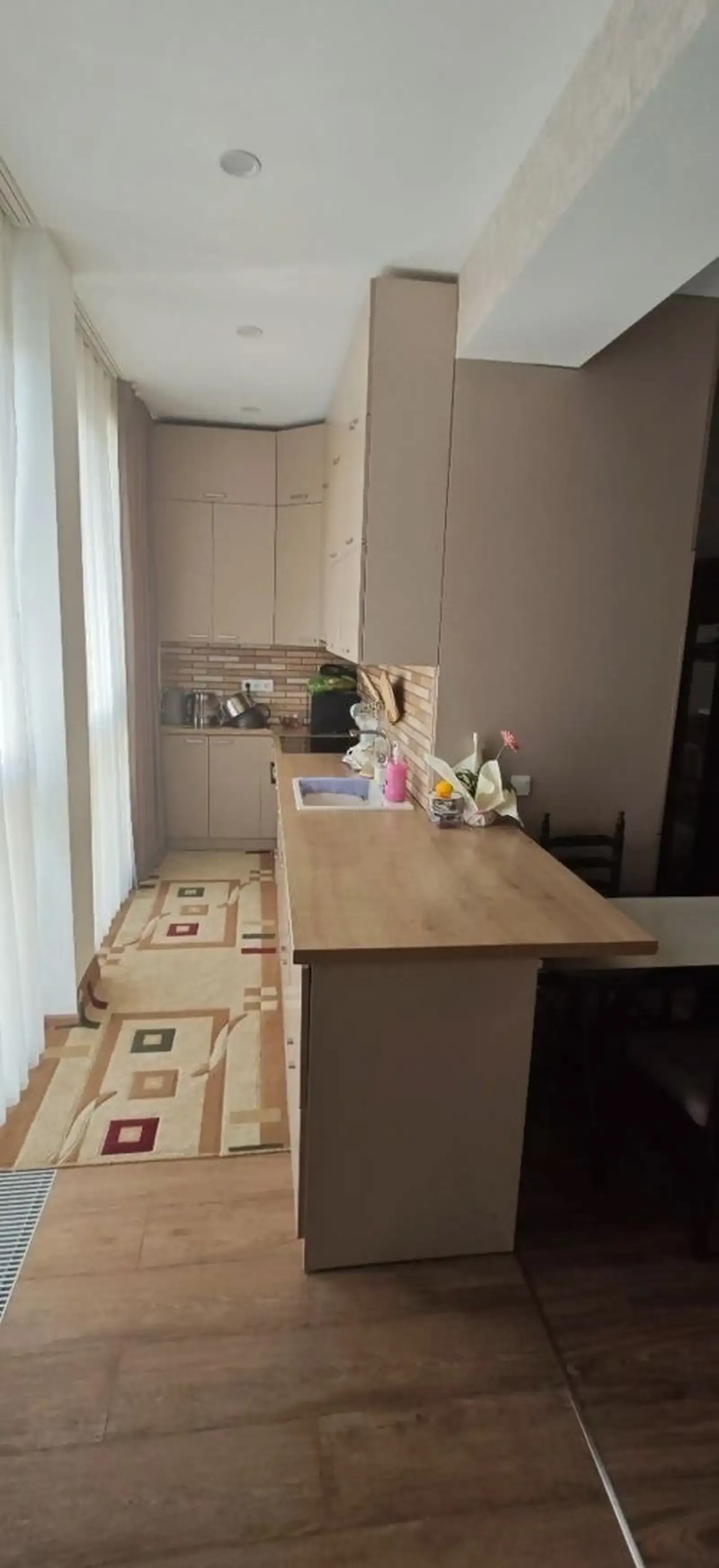 5-комн. квартира, 9 этаж, 158 м², И Сомони