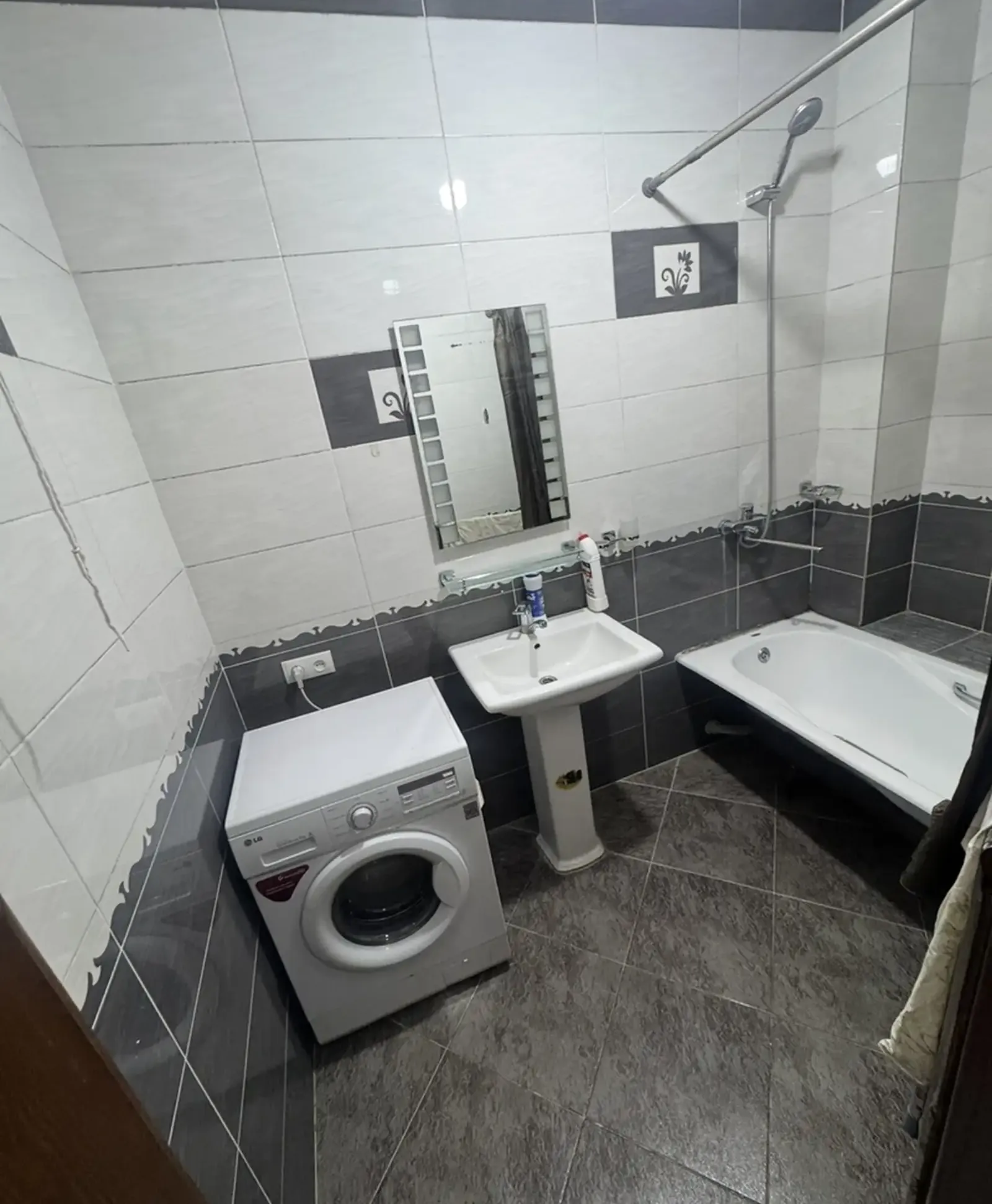 2-комн. квартира, 7 этаж, 60м², Шохмансур