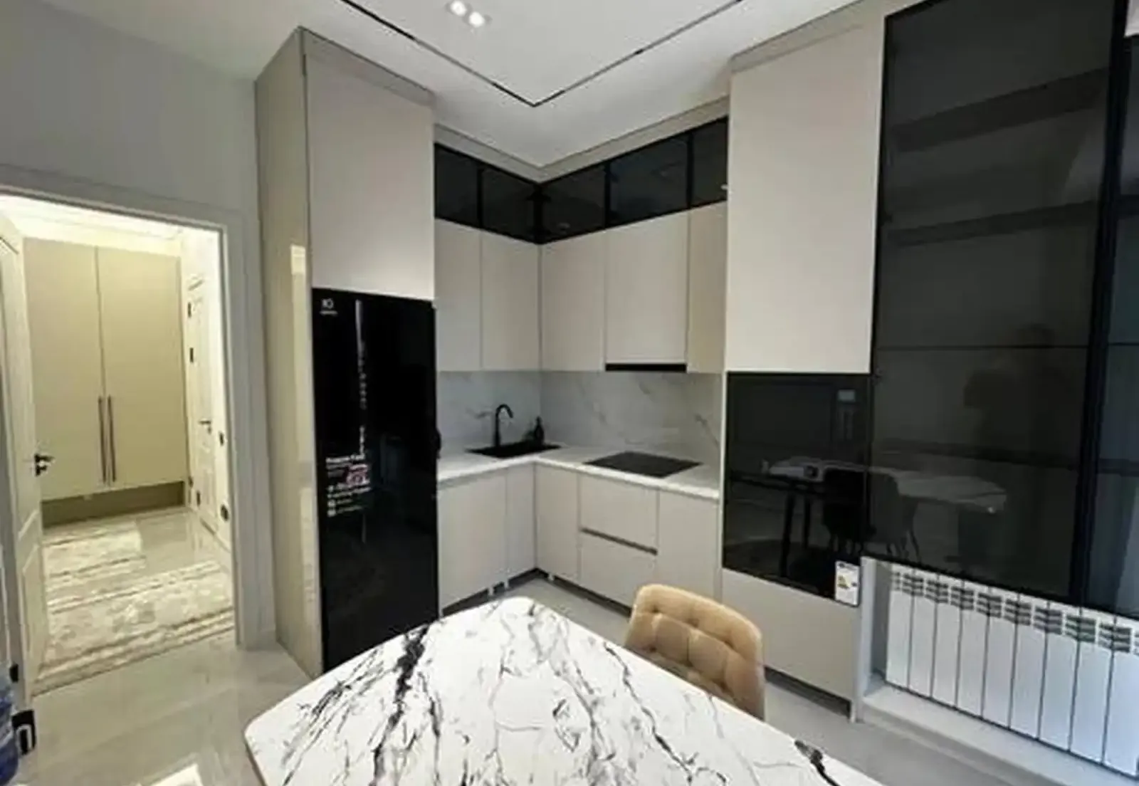 2-комн. квартира, 10 этаж, 83м², Шохмансур