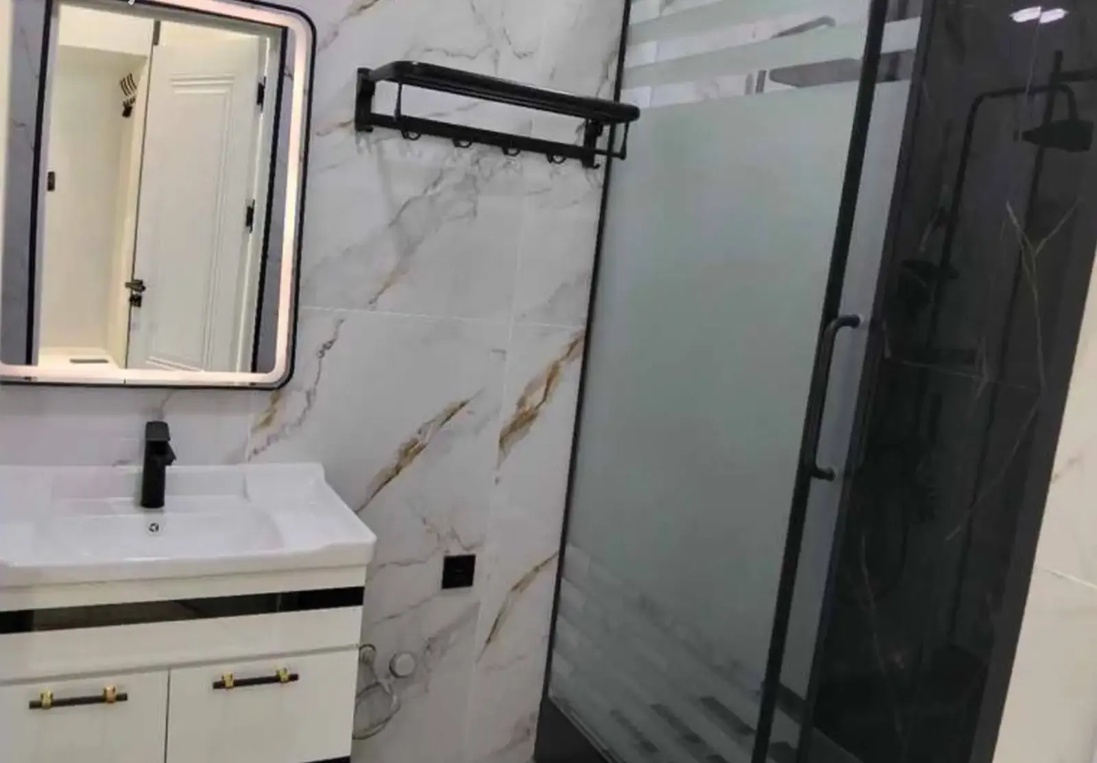 2-комн. квартира, 9 этаж, 64 м², 33мкр, лицей Умари Хайем