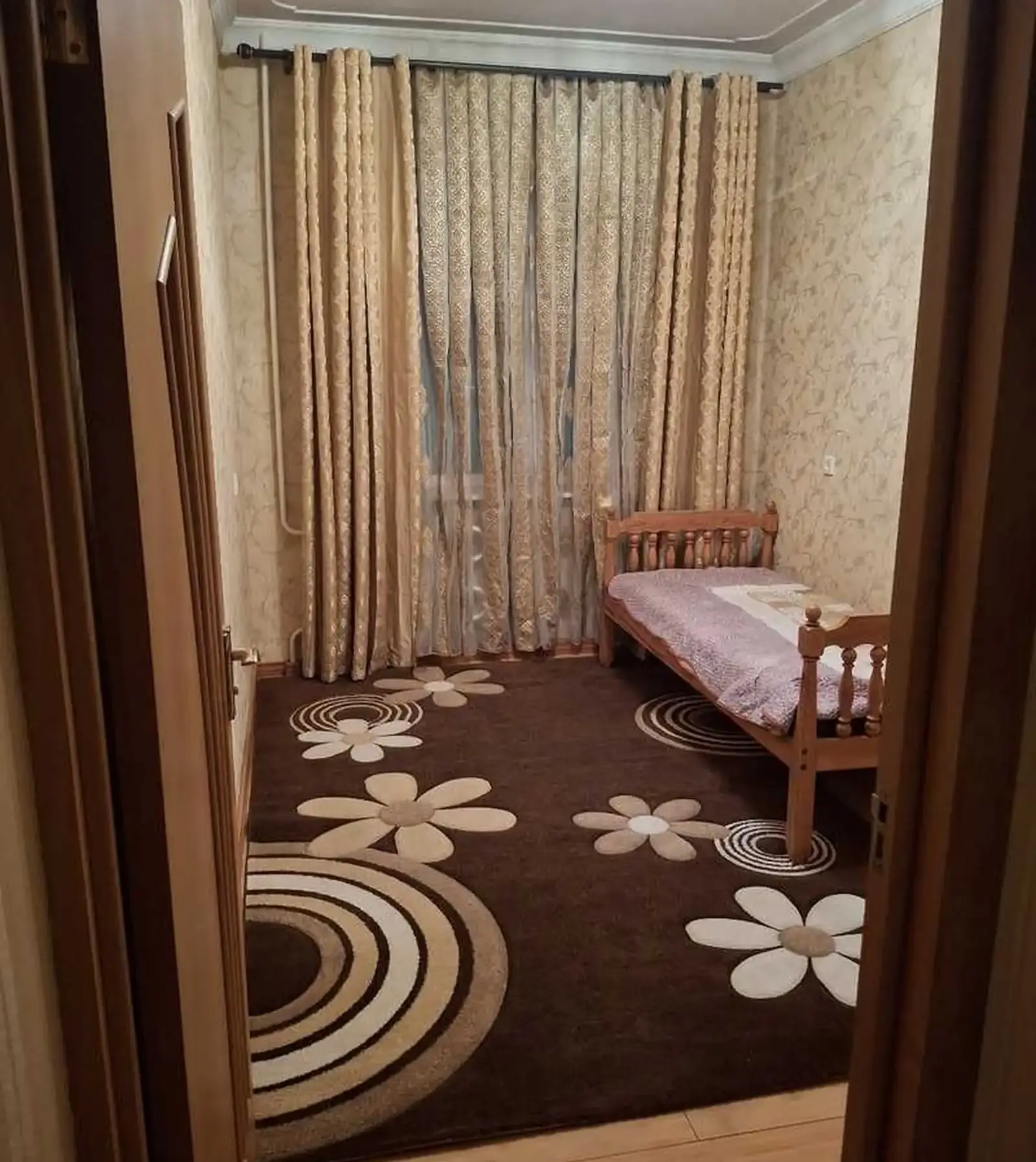 4-комн. квартира, 4 этаж, 85м², Сино