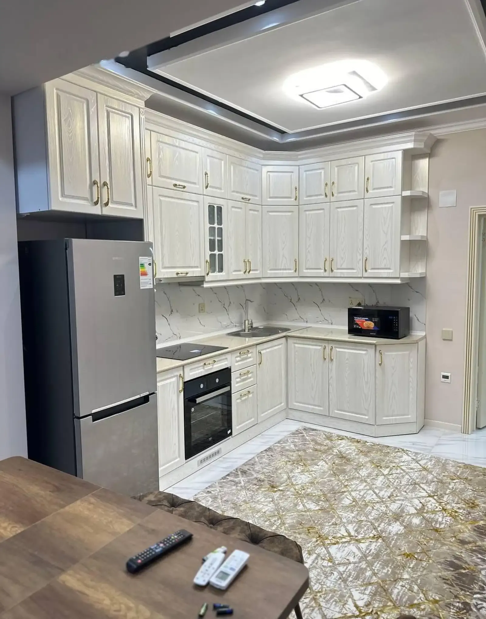 2-комн. квартира, 12 этаж, 100м², Шохмансур