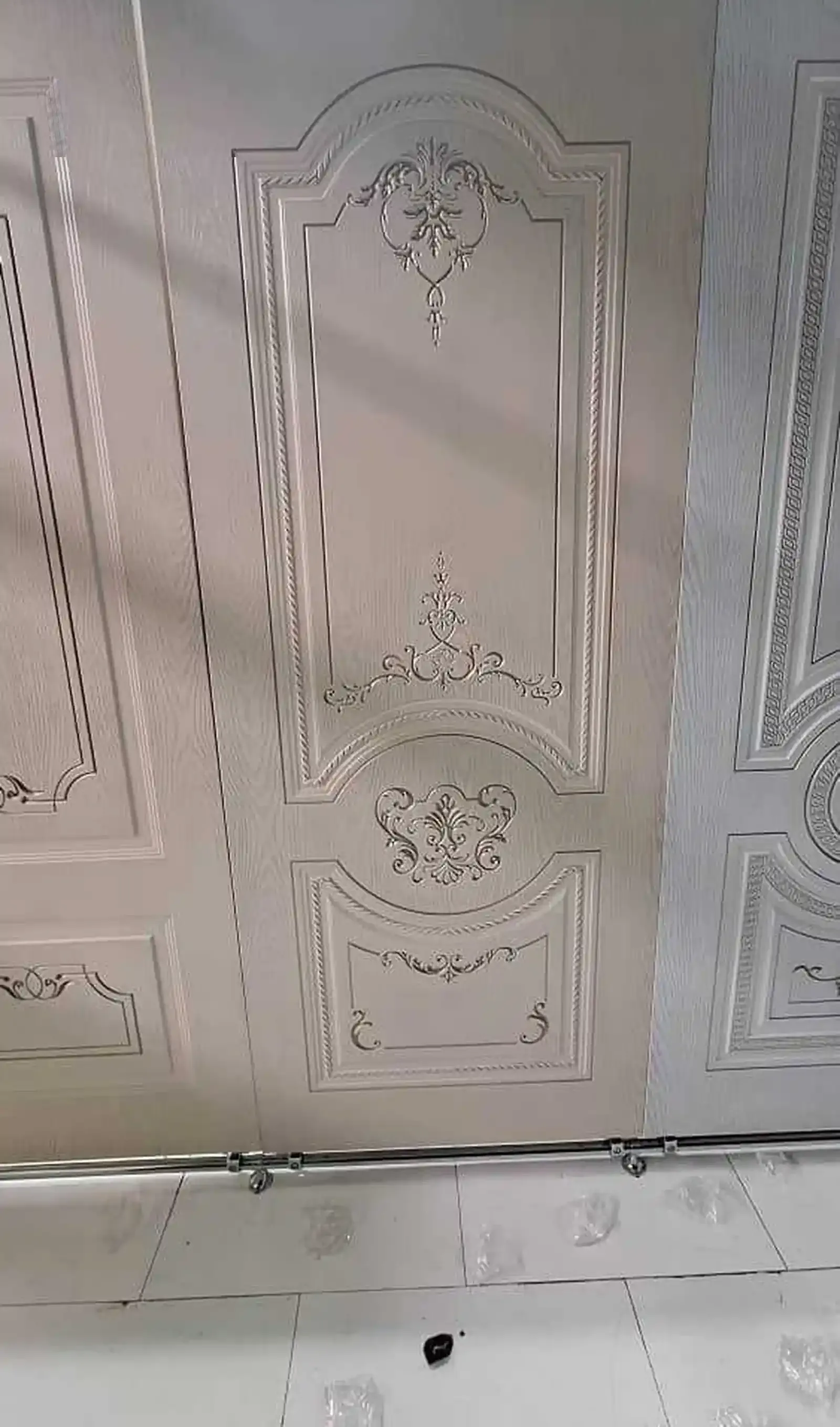 Дверь классический