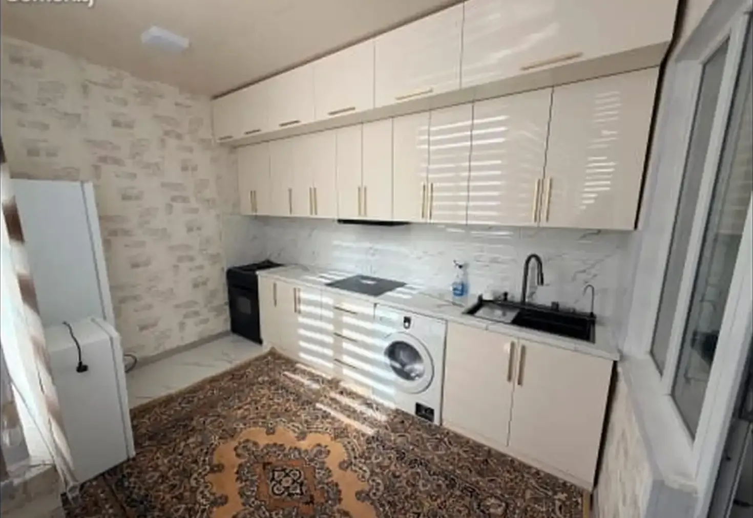 4-комн. квартира, 2 этаж, 100м², Сино