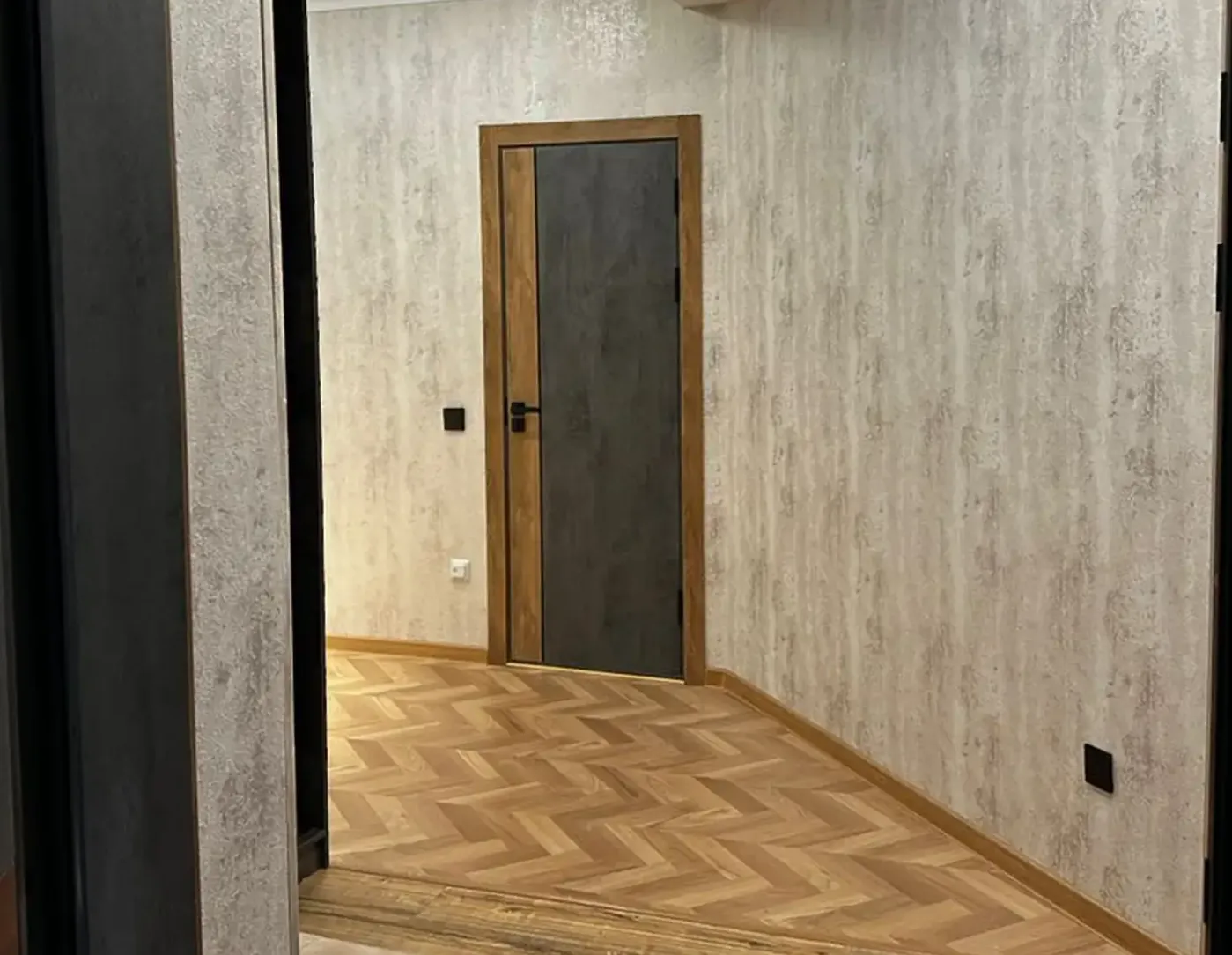 2-комн. квартира, 14 этаж, 85 м², Шохмансур