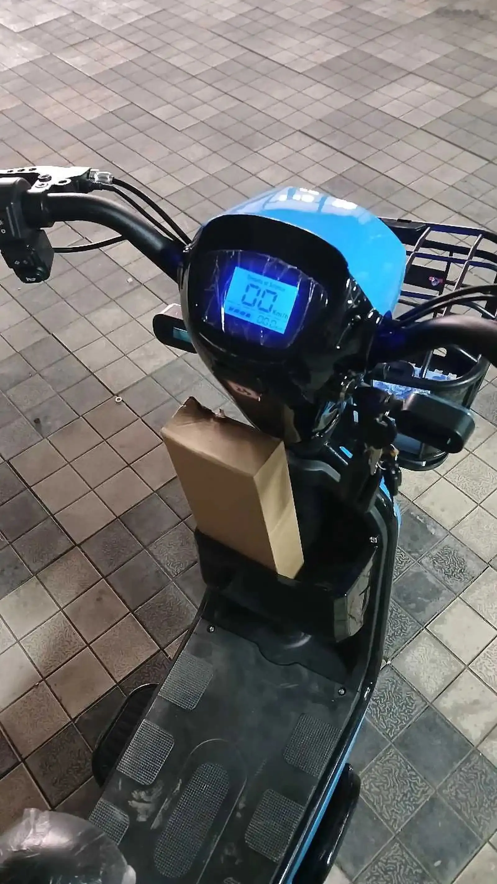 Скутер электронный