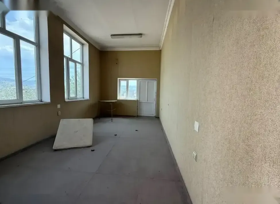 Помещение под свободное назначение, 393м², Шохмансур