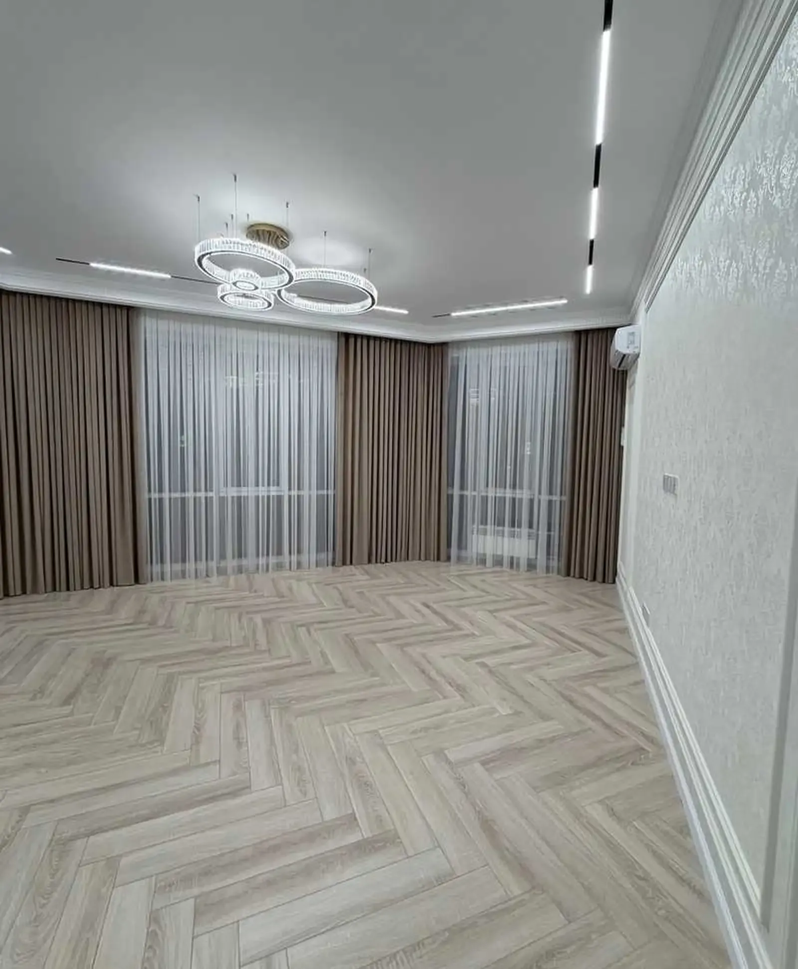 3-комн. квартира, 9 этаж, 110м², И.Сомони