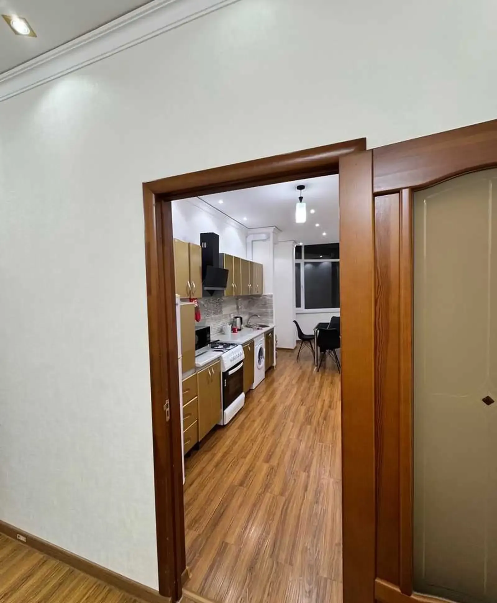 2-комн. квартира, 8 этаж, 106м², Шохмансур