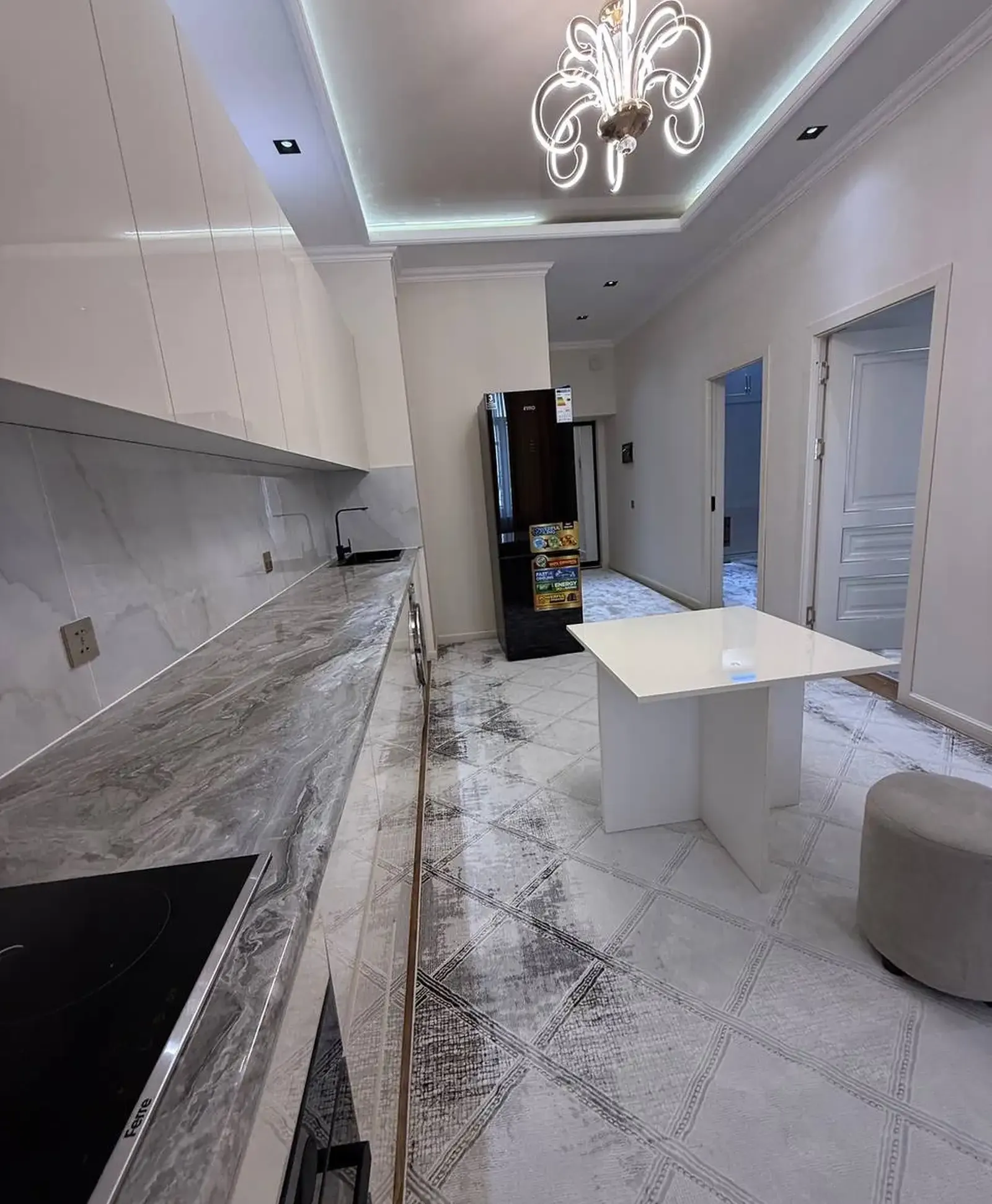2-комн. квартира, 19 этаж, 52 м², Шохмансур