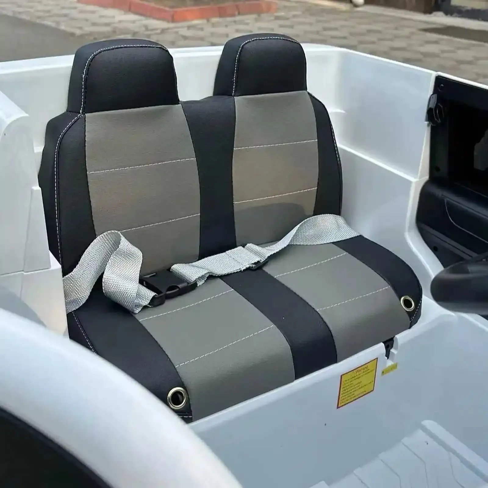 Детский электромобиль