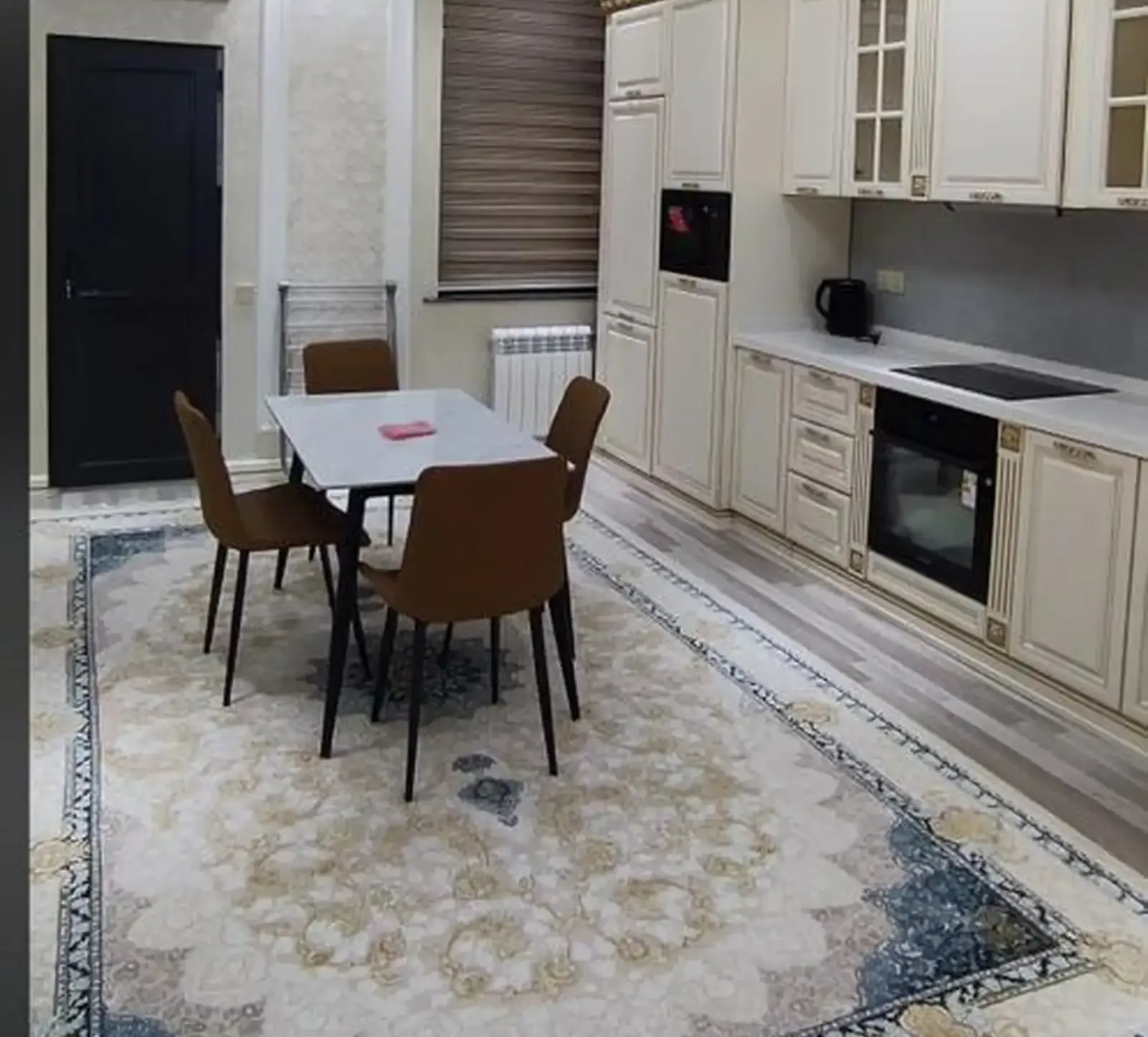 2-к квартира, 9 этаж, 100 м², Сомони Медгородок на против школы 14