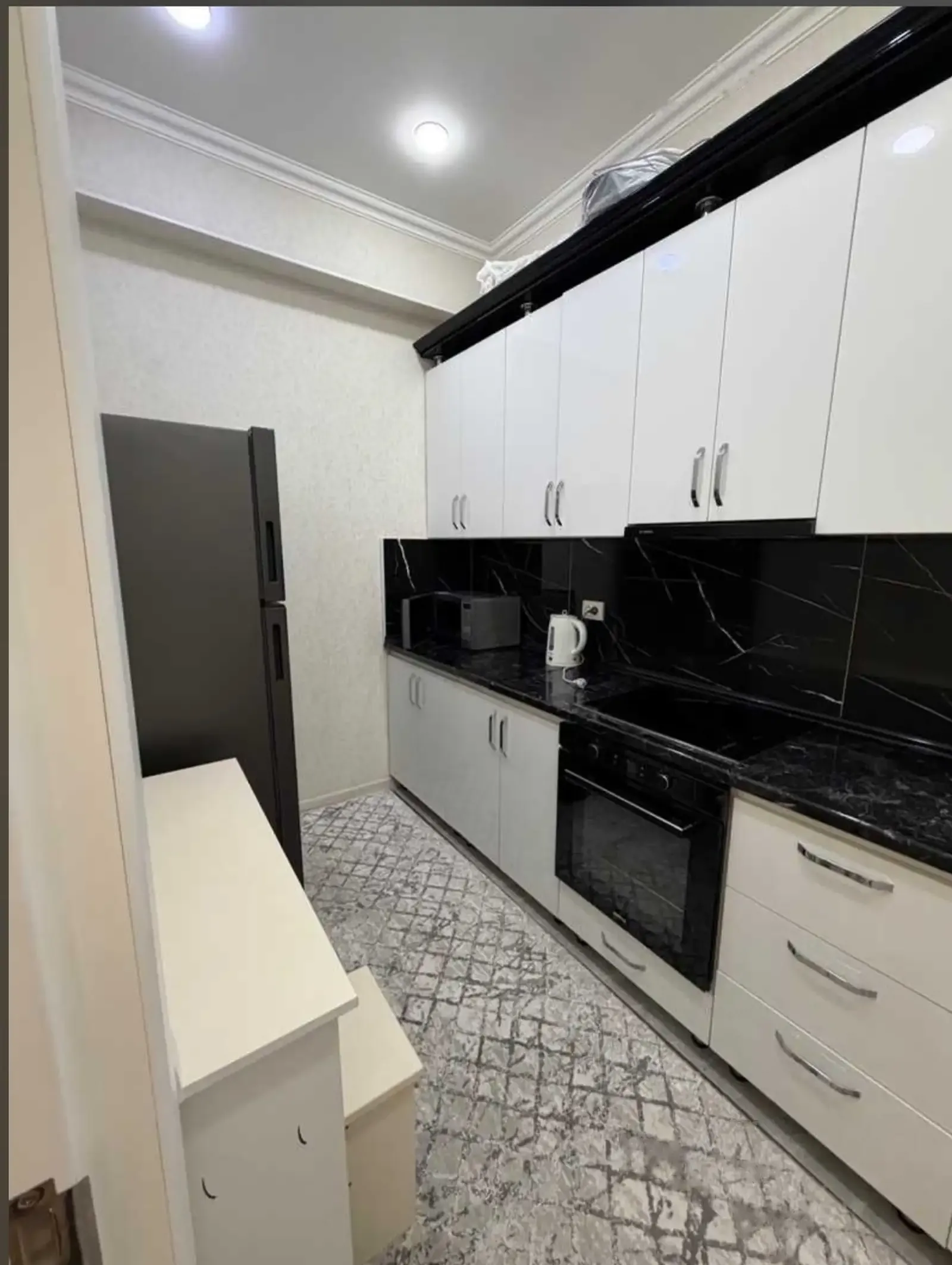 2-комн. квартира, 10 этаж, 52м², Шохмансур