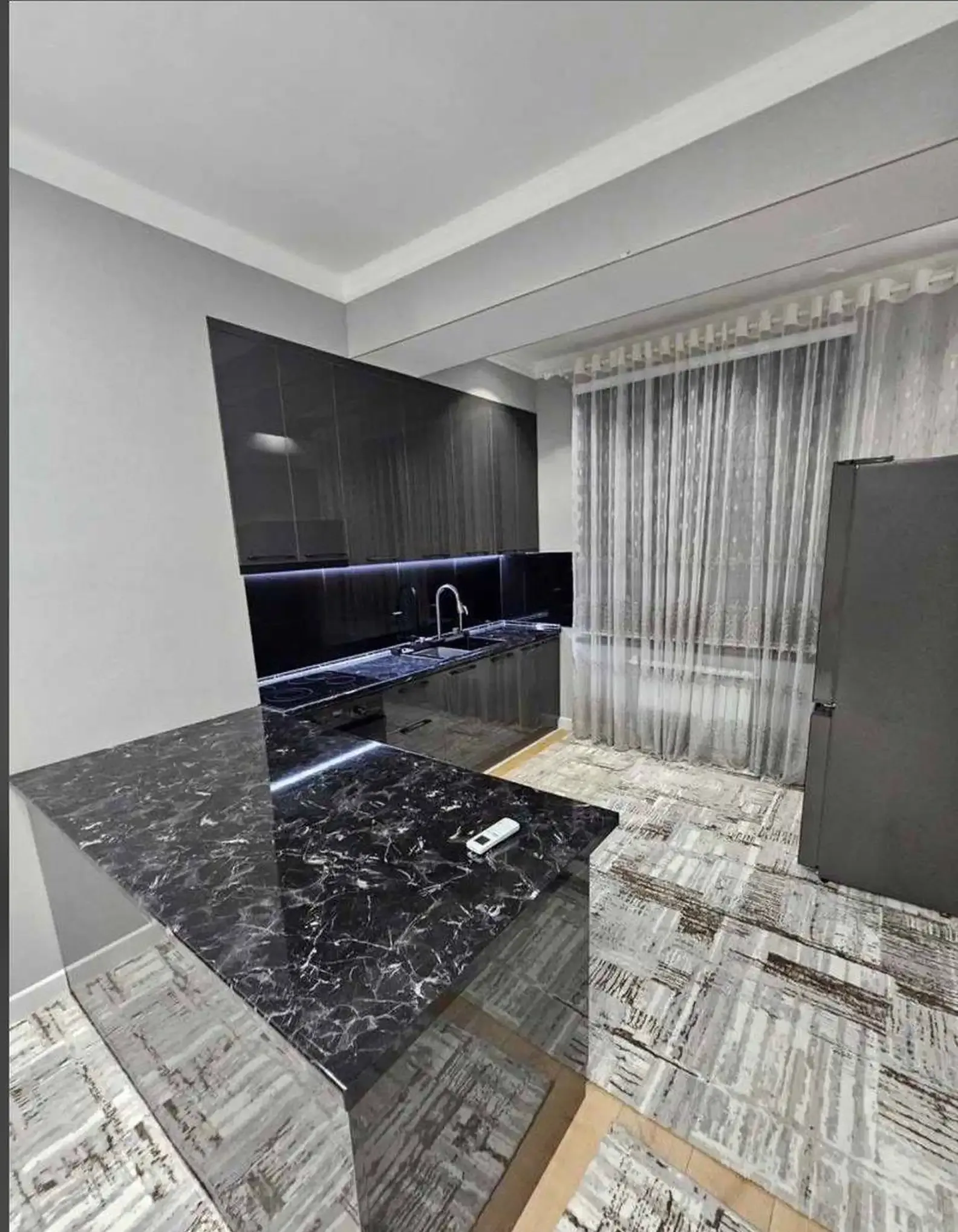 3-комн. квартира, 12 этаж, 136 м², Шохмансур