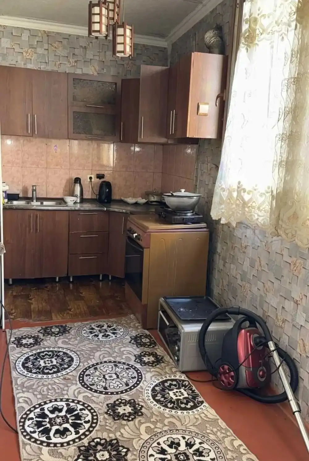 2-комн. квартира, 3 этаж, 75м², 46мкр