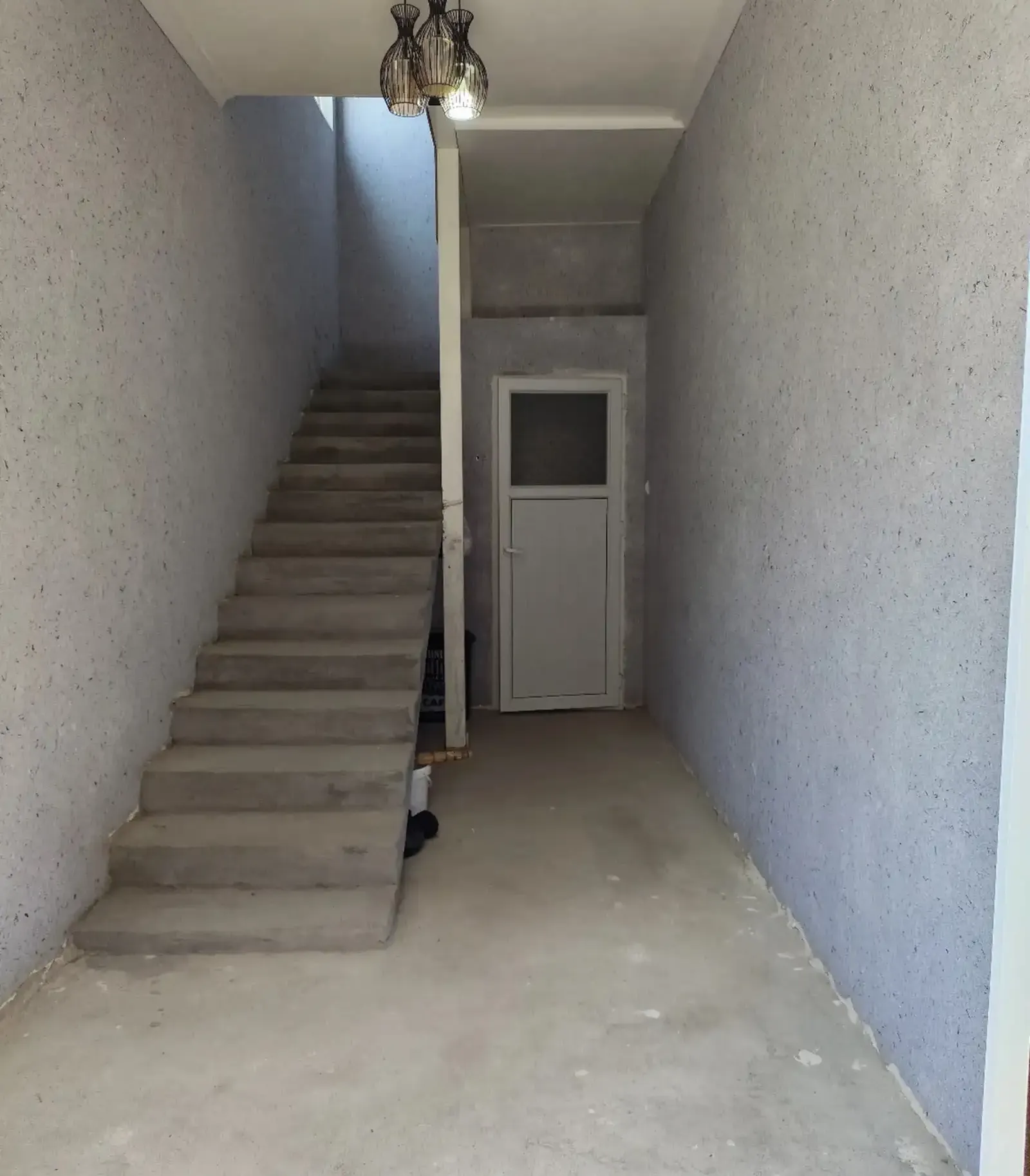 3-комн. квартира, 2 этаж, 90м², шохмансур